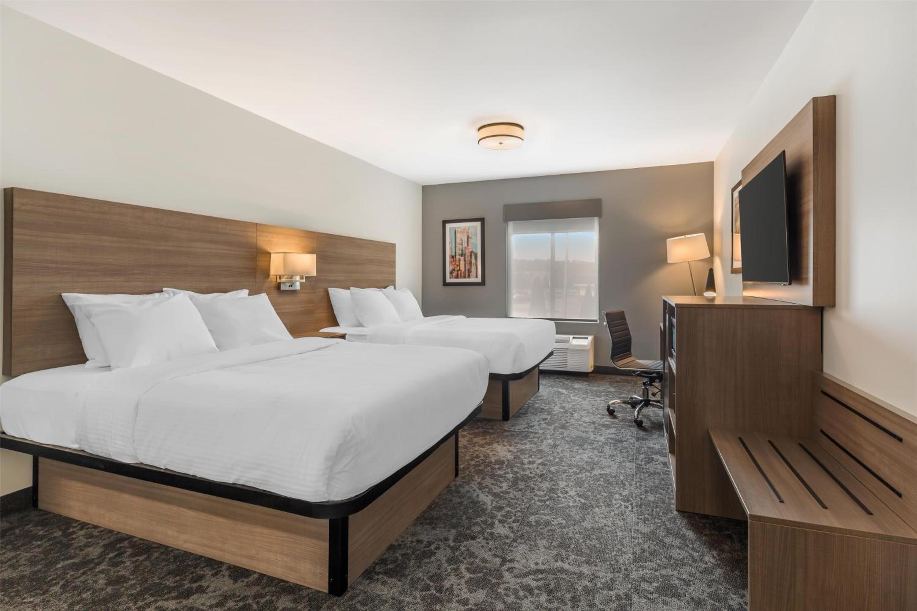 Queen Room with Two Queen Beds - Non-Smoking