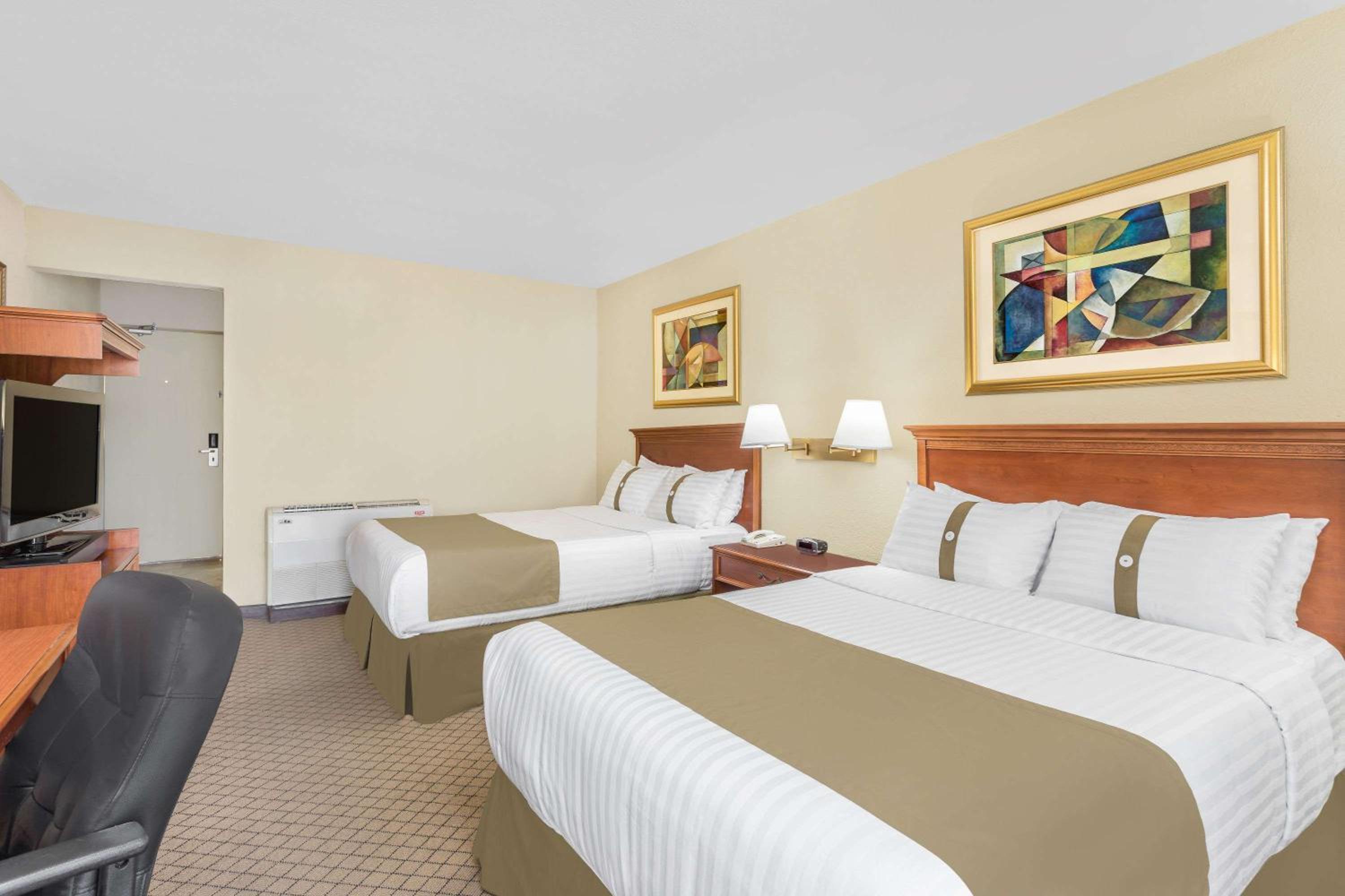 Double Room with Two Double Beds - Non-Smoking