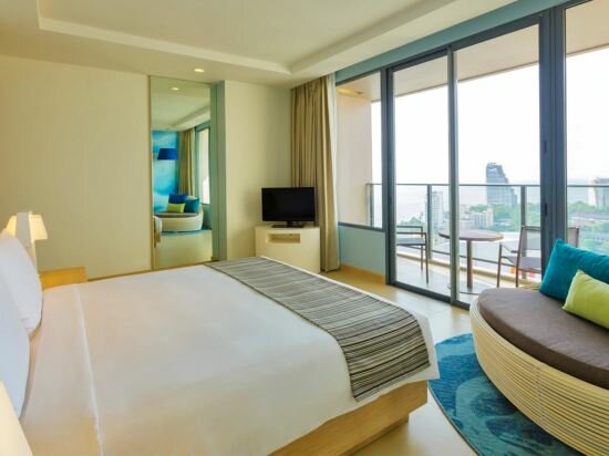 Executive Tower Club1 Bedroom King Suite
