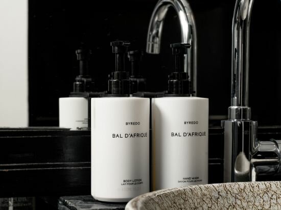 Junior King Suite With Club Access And Garden View