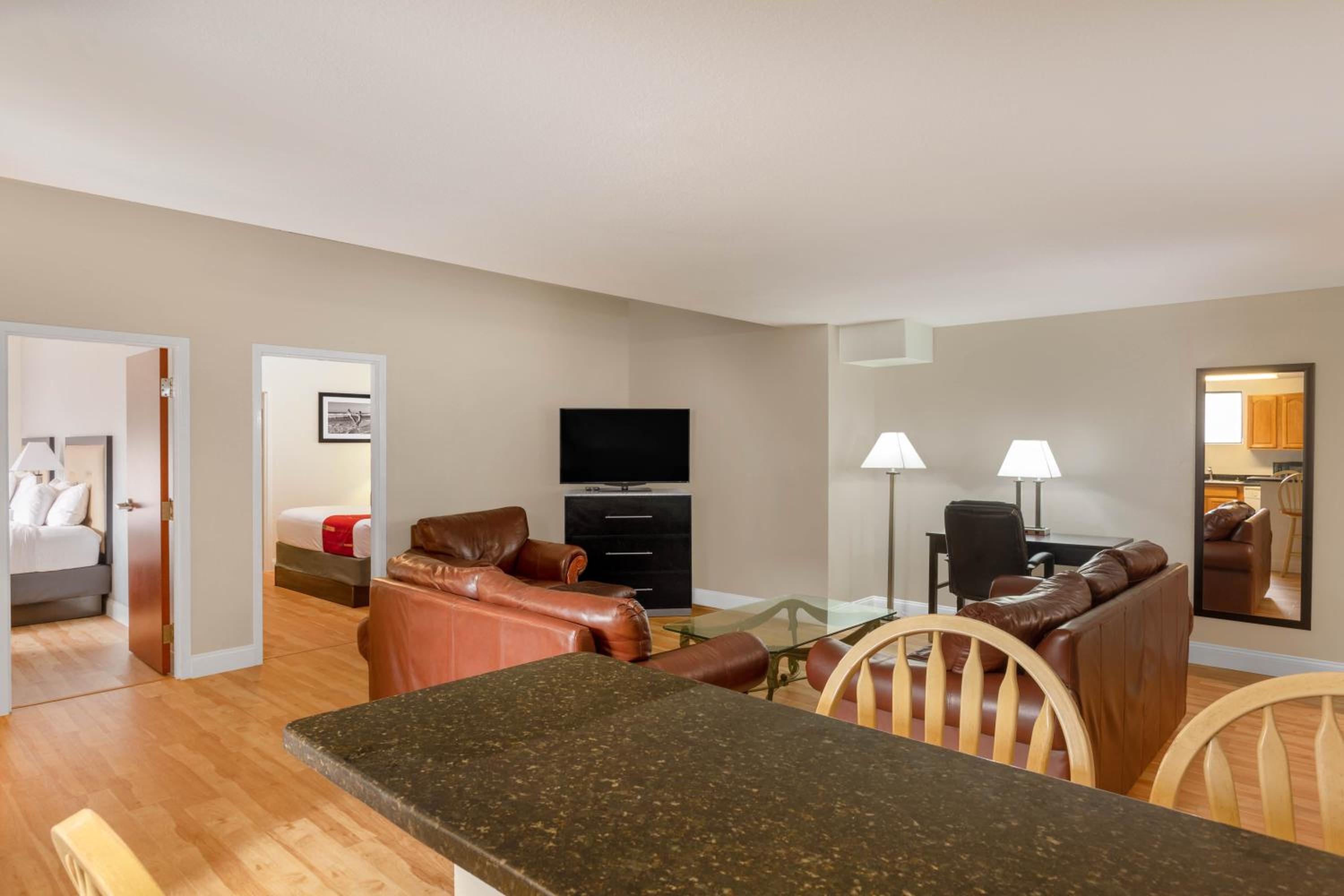 Two-Bedroom Suite - Non-Smoking