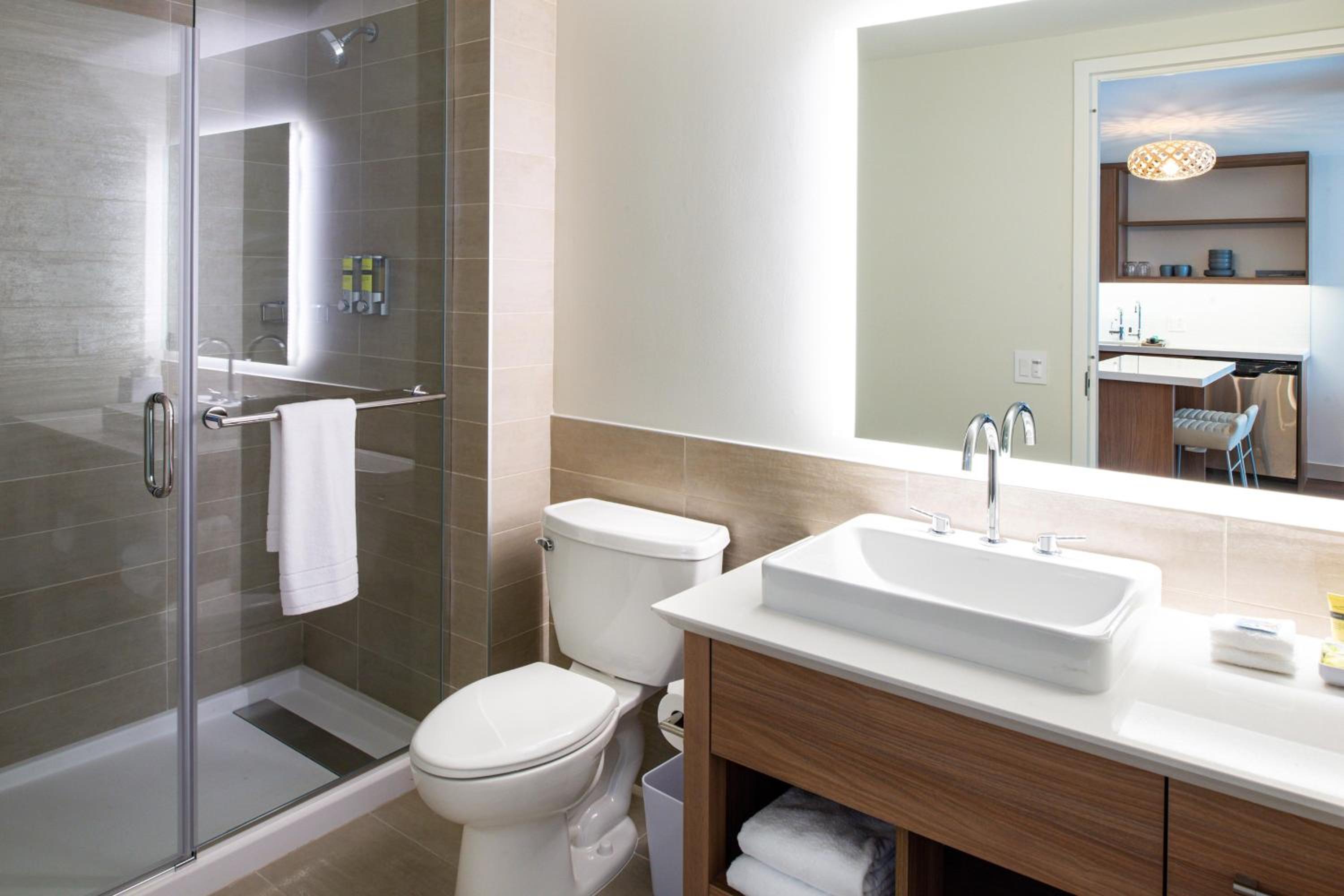 One-Bedroom King Suite with Sofa Bed and Transfer Shower - Mobility/Hearing Accessible