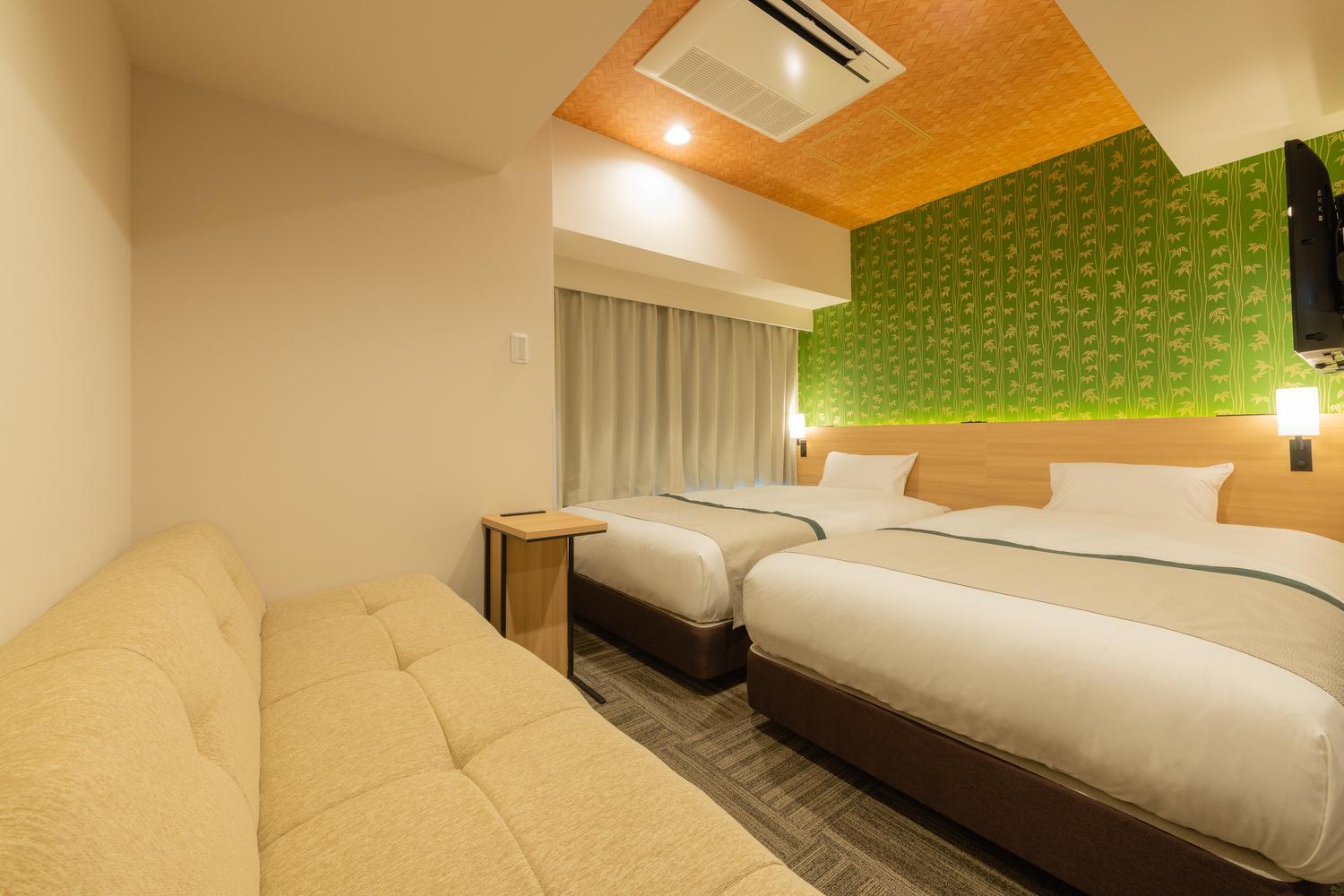 Deluxe Twin Room with Private Bath