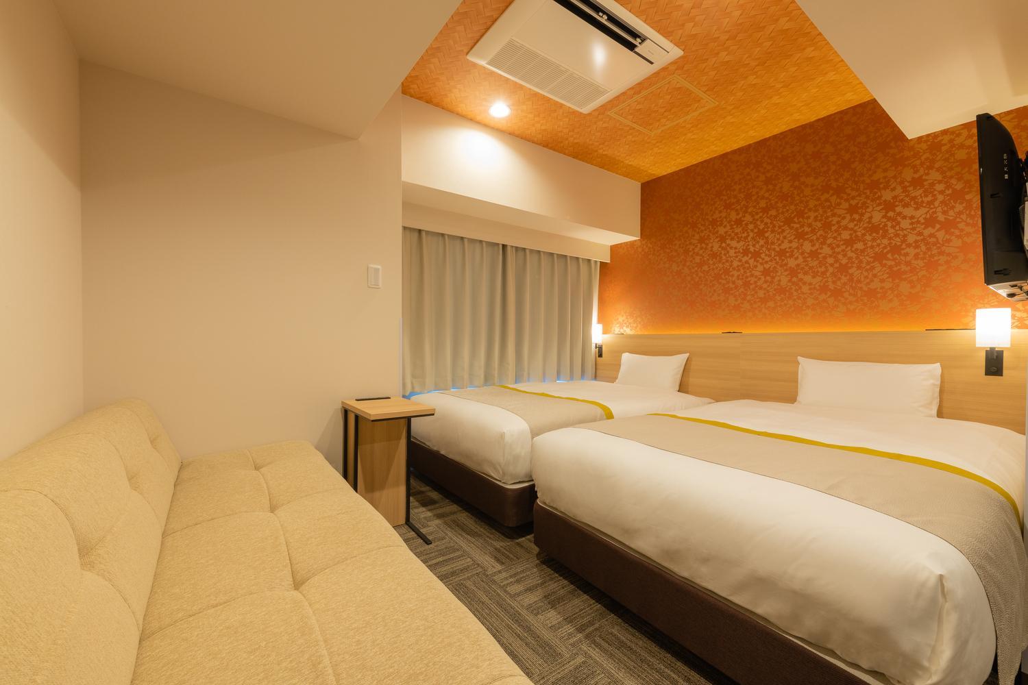 Deluxe Twin Room with Private Bath