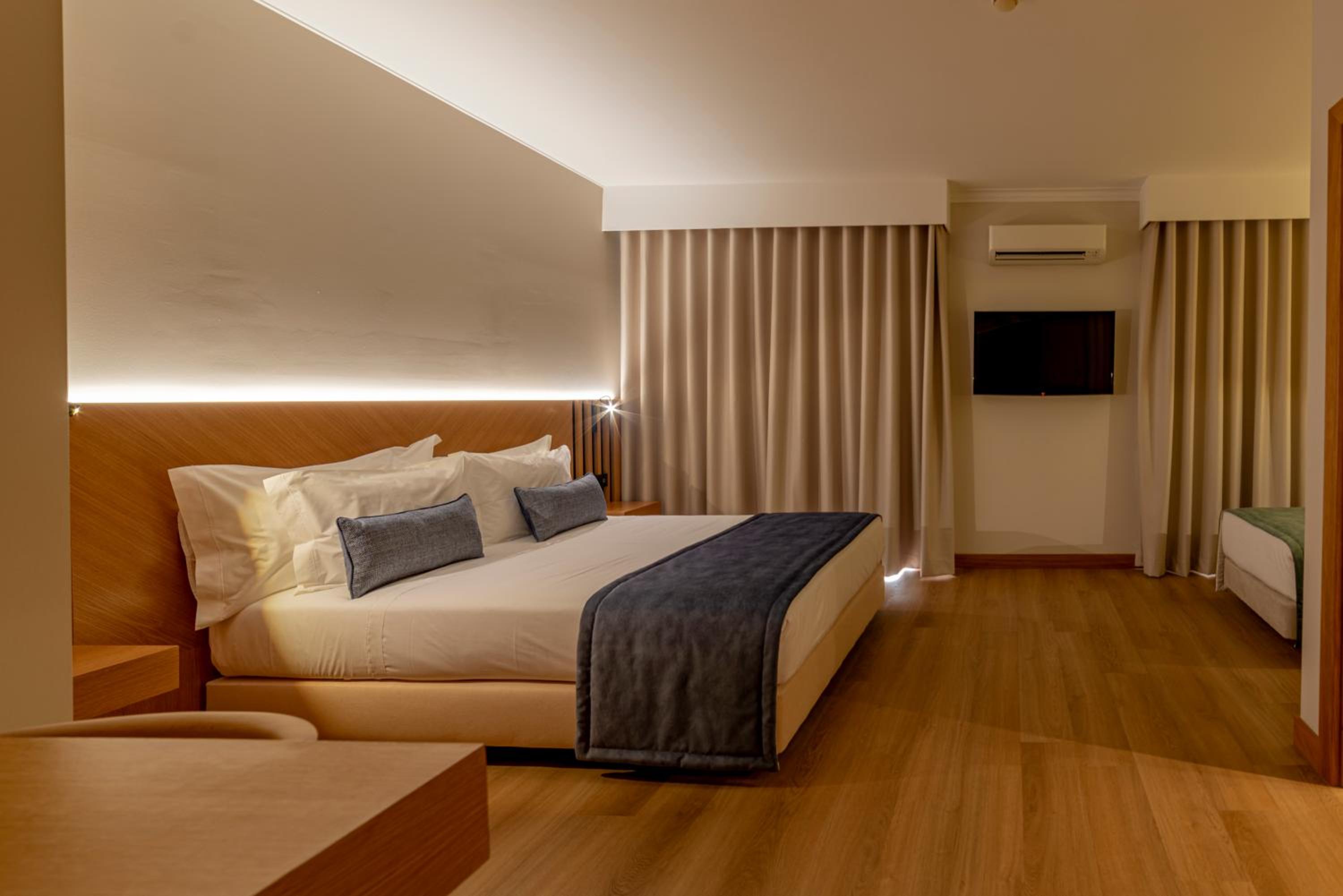 Double Room with Extra Bed (3 Adults)