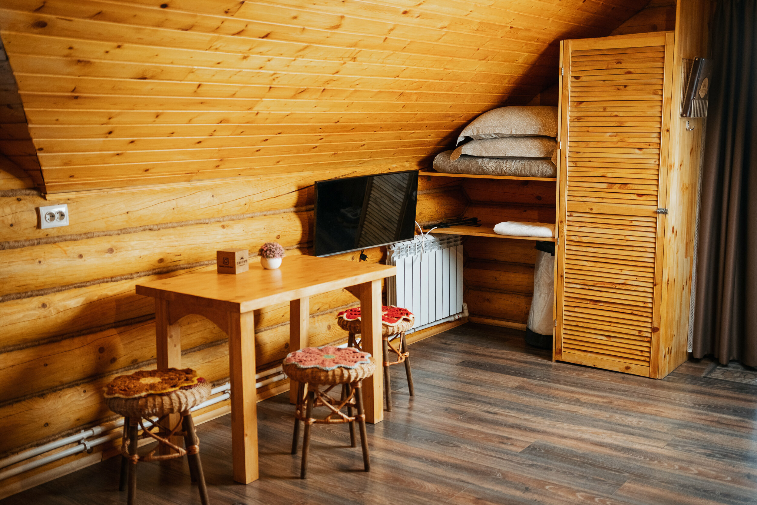 Номер-студия с террасой и видом на Катунь