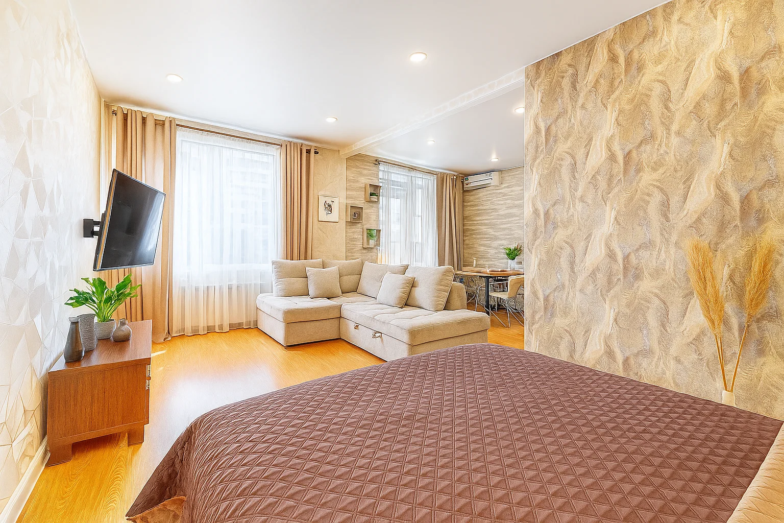 Cемейный номер с собственной ванной комнатой