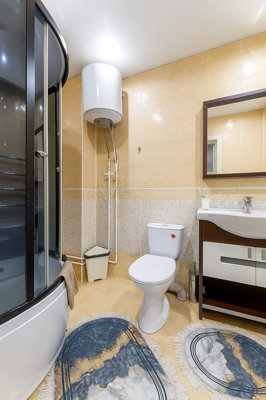 Cемейный номер с собственной ванной комнатой