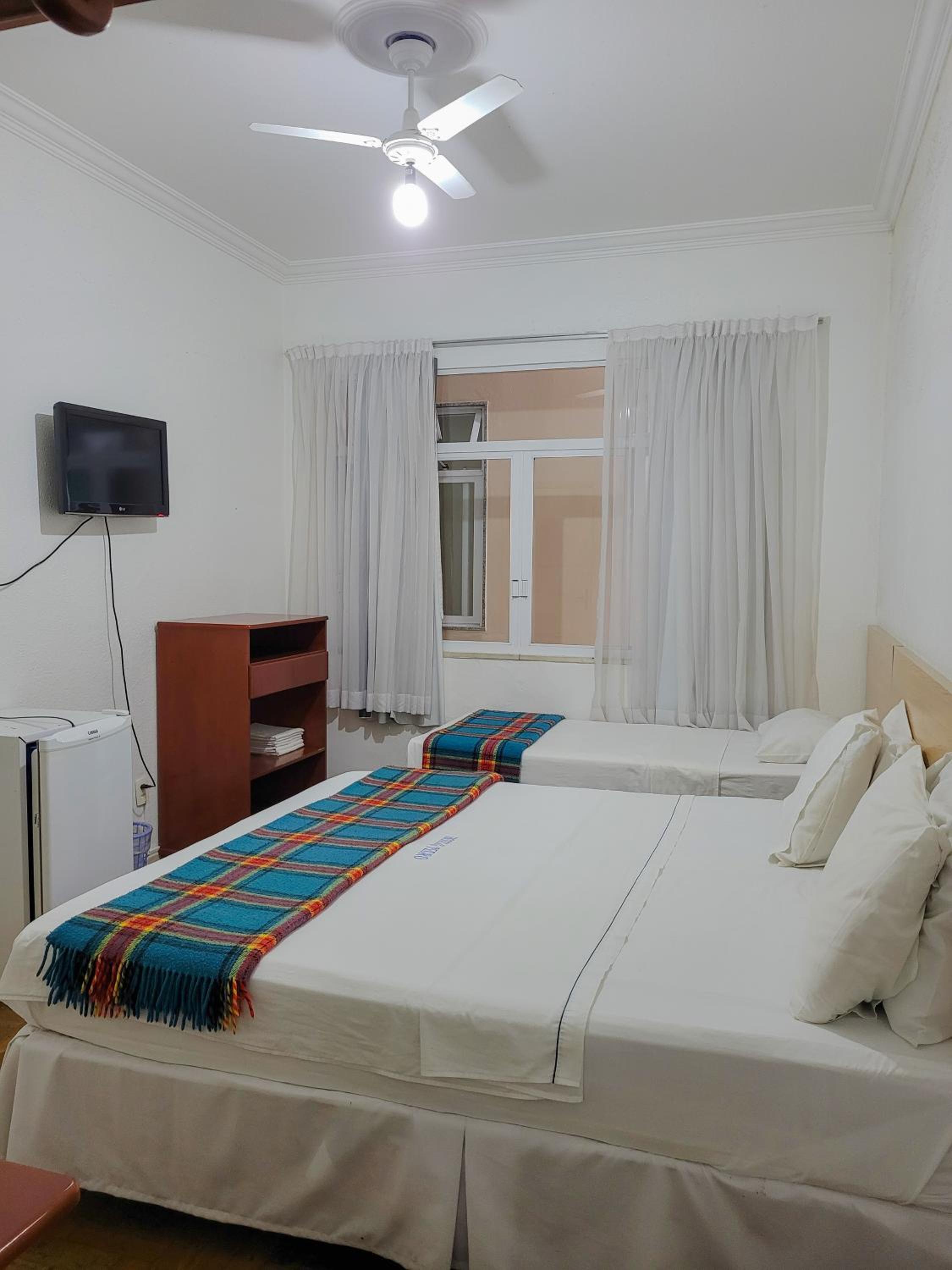 Standard Triple Room with Private Bathroom