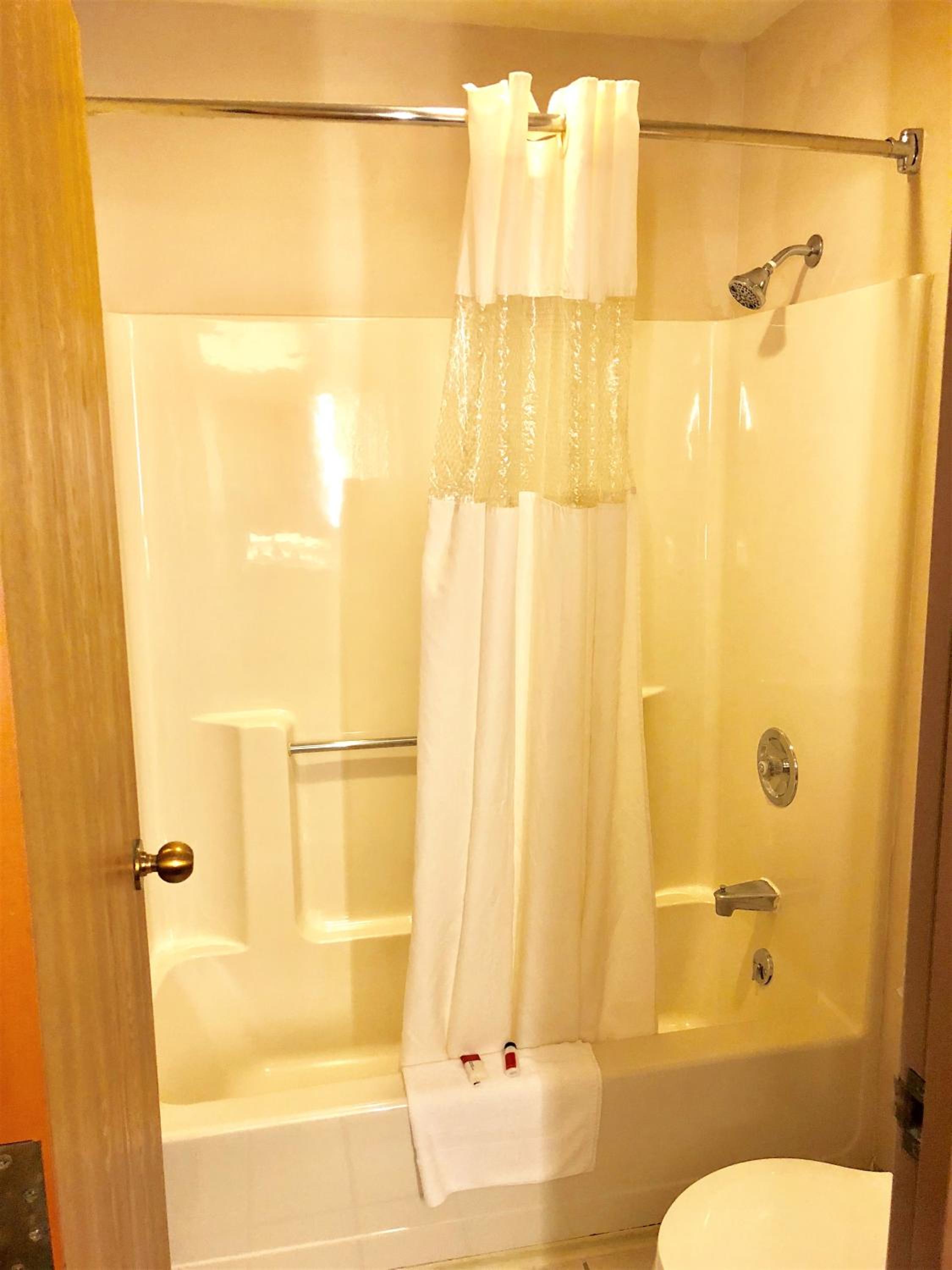 King Room - Non-Smoking