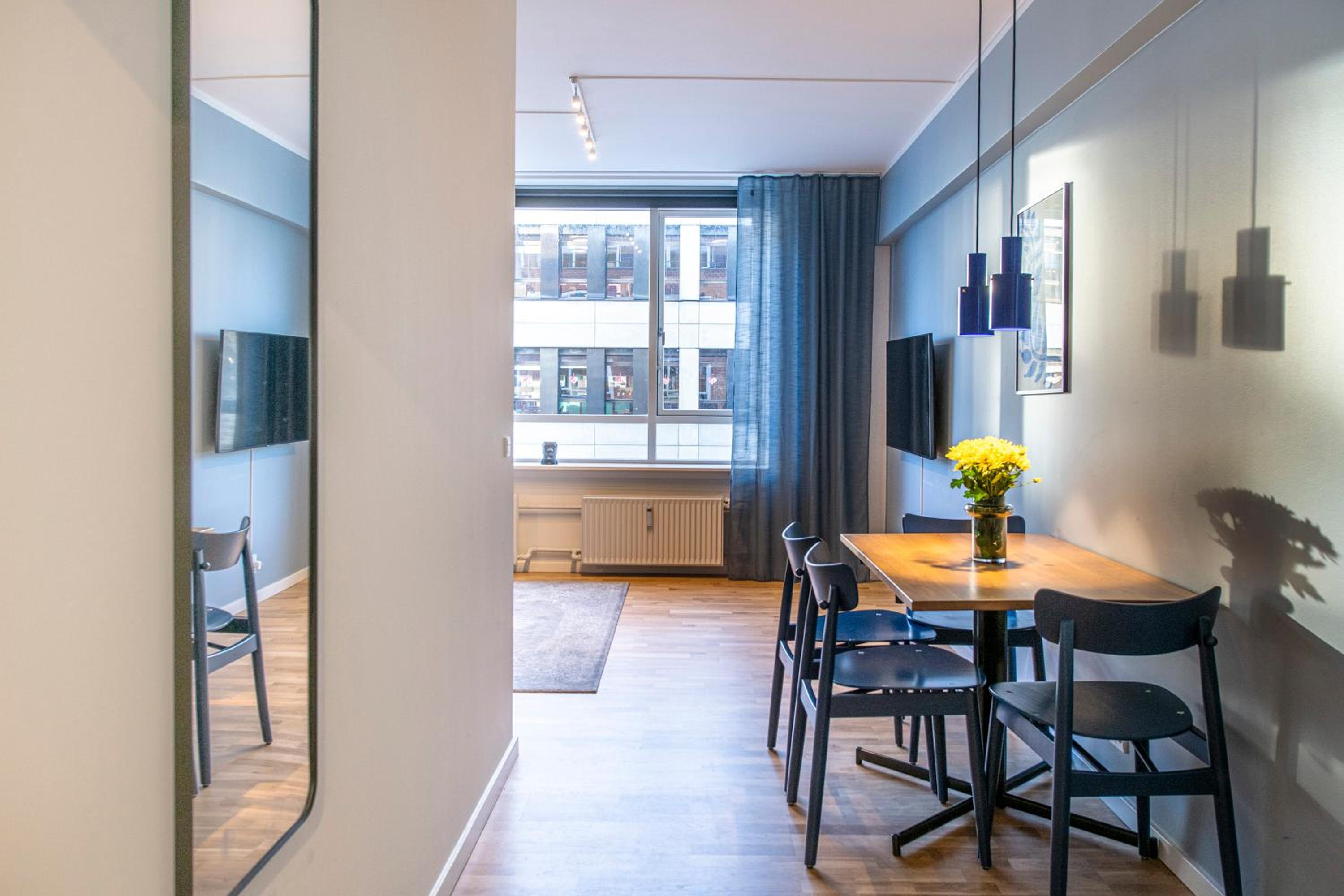 One-Bedroom Apartment