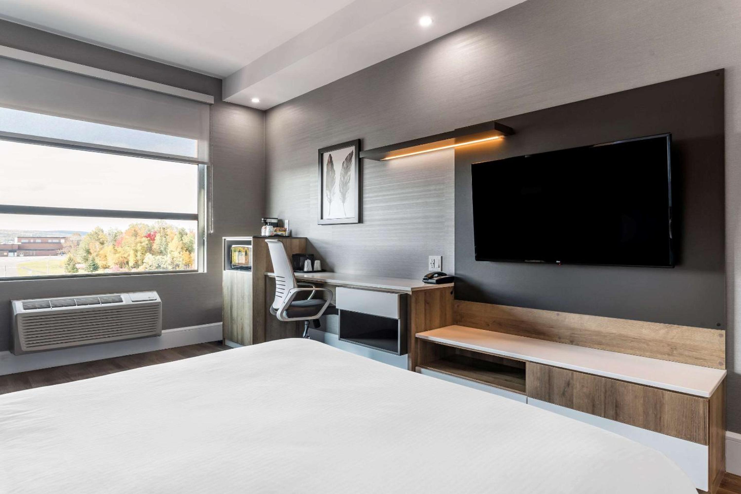 King Room - Accessible/Non-Smoking