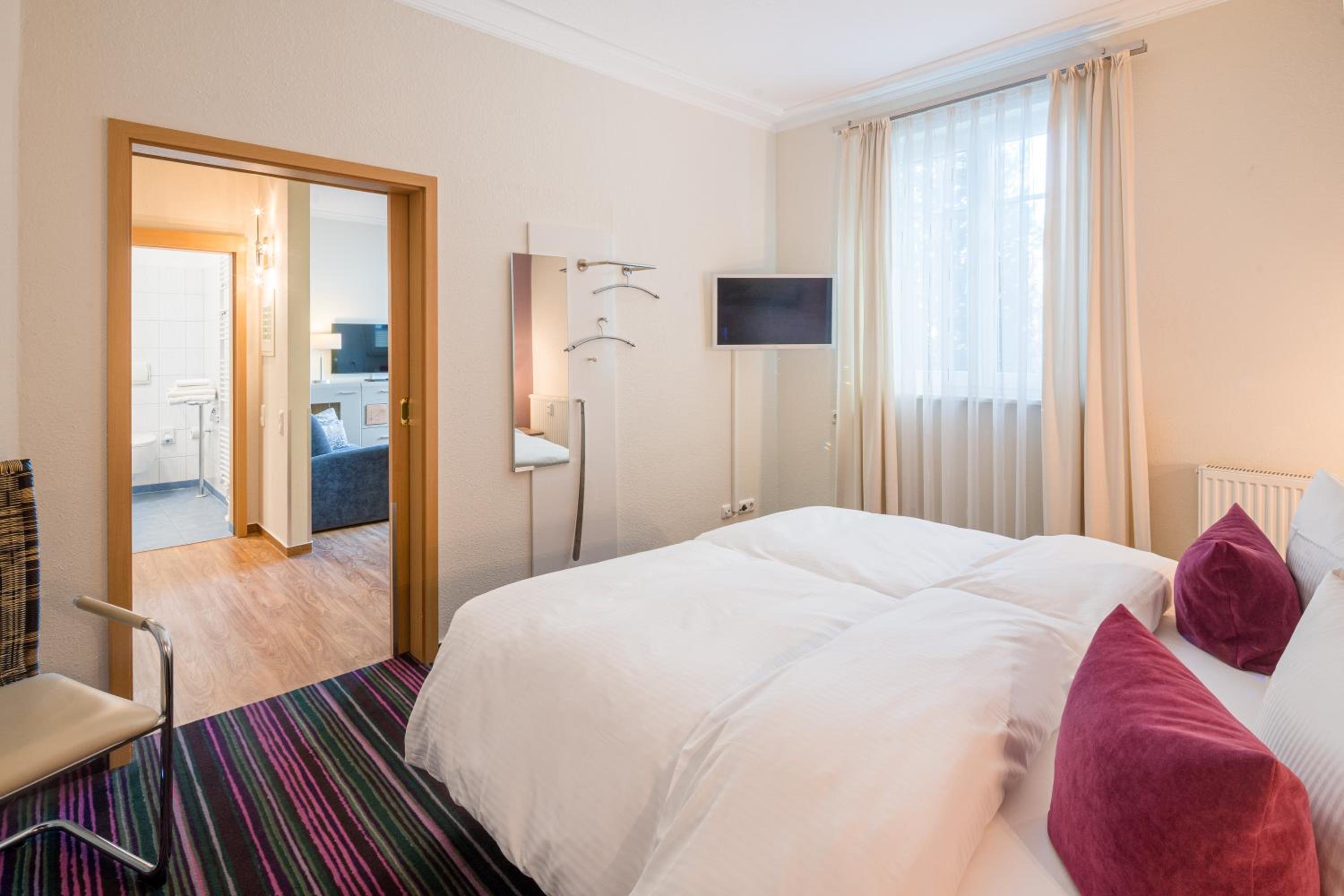 Apartment (2-4 Adults)