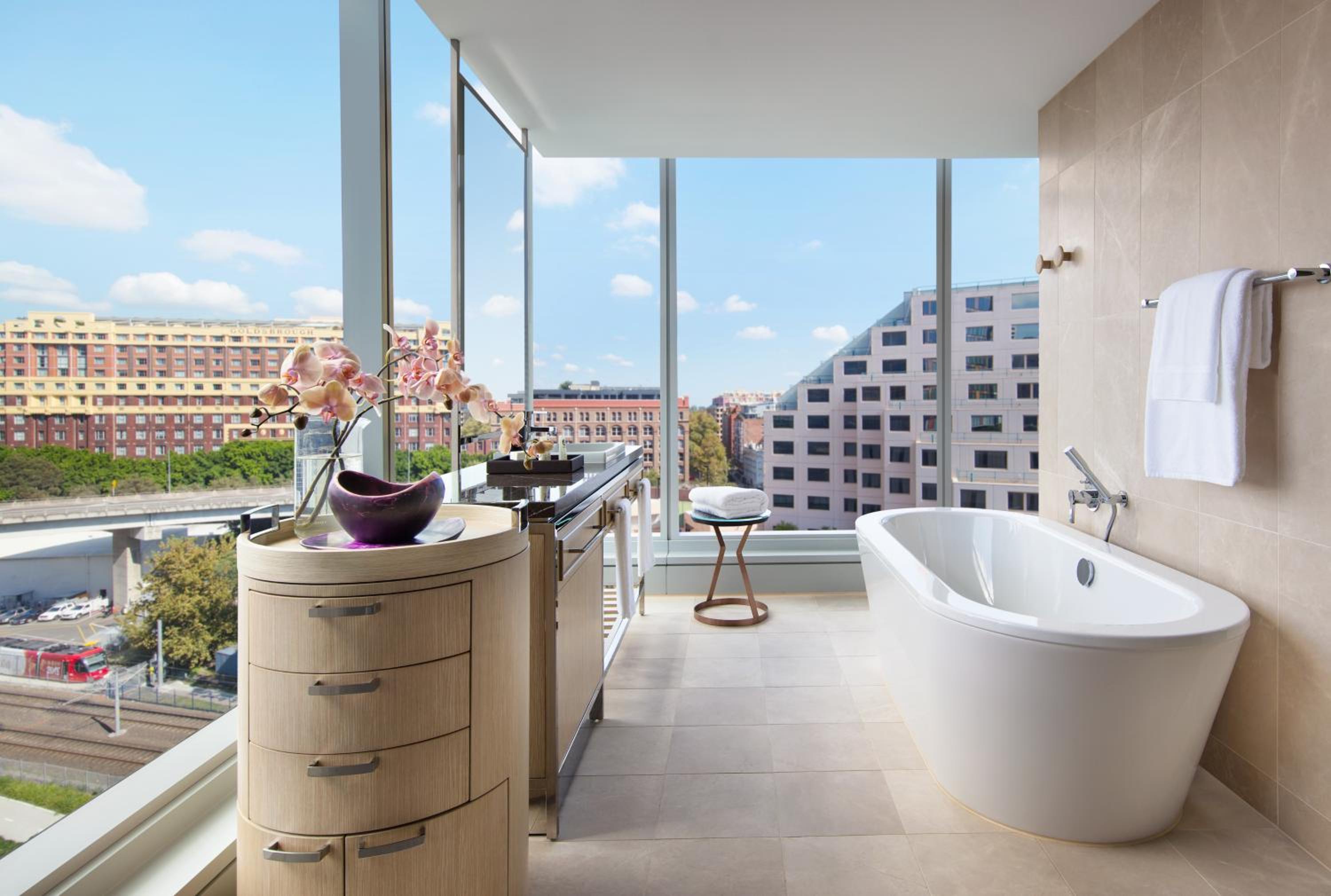 Luxury Corner Room with One King Bed