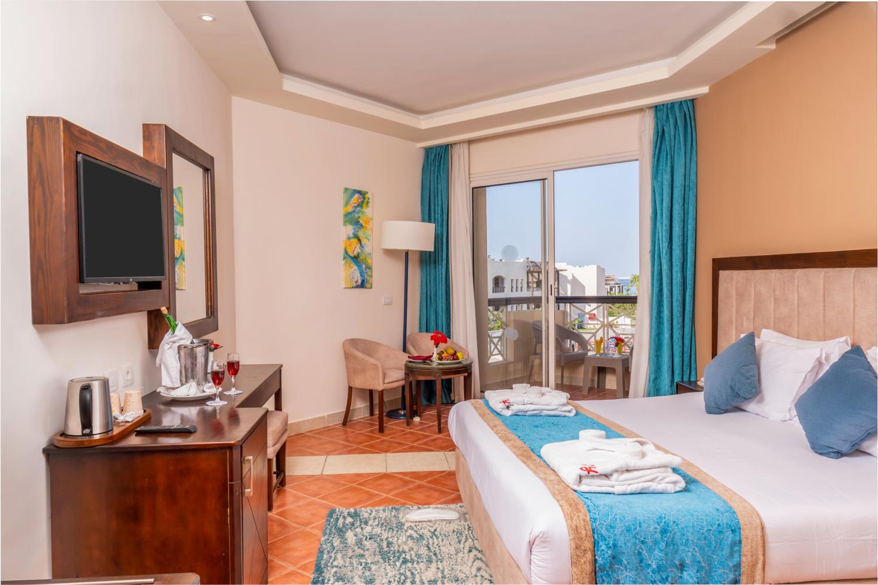 Superior Double or Twin Room with Pool View
