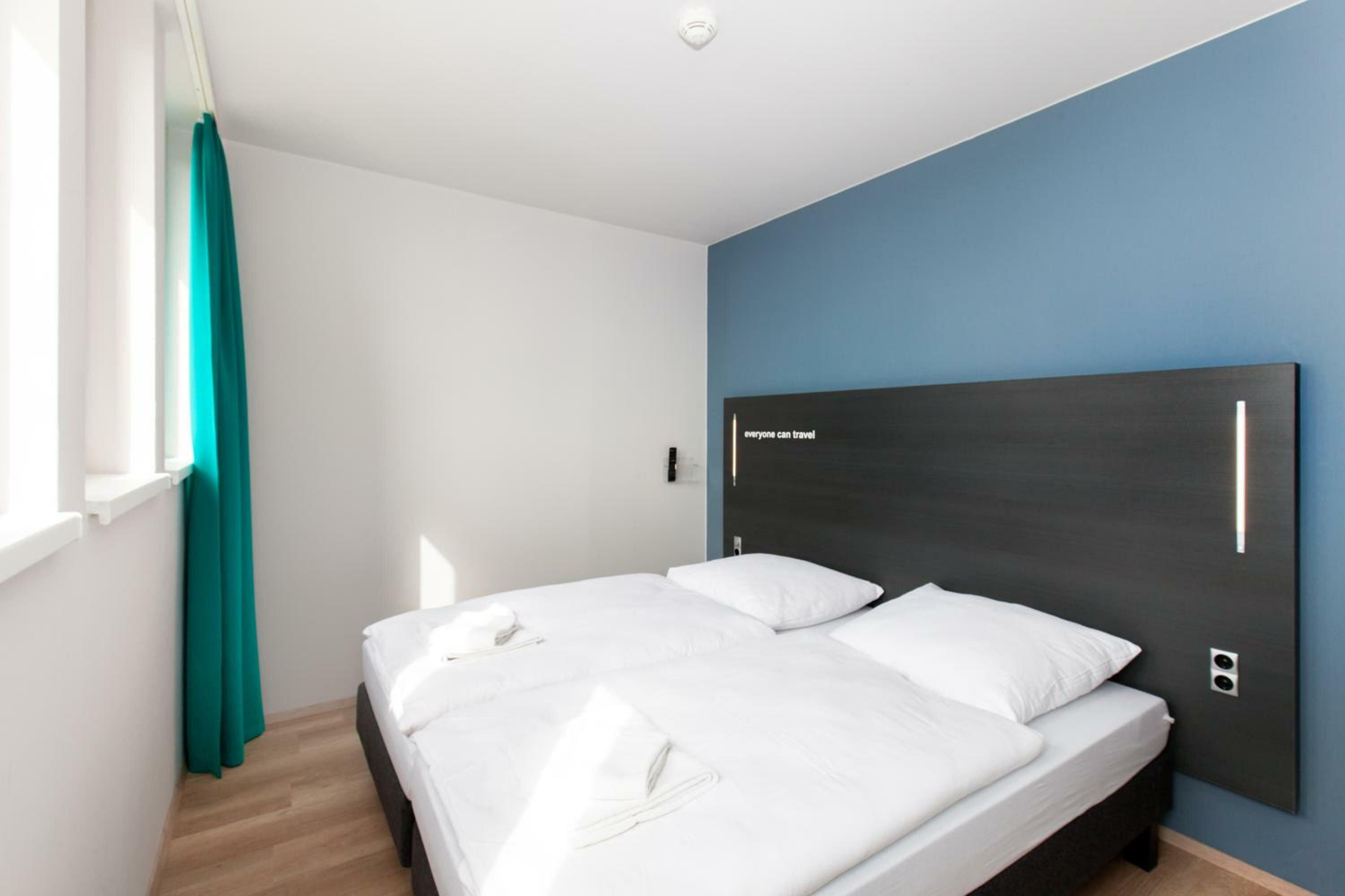 Twin room for Single use