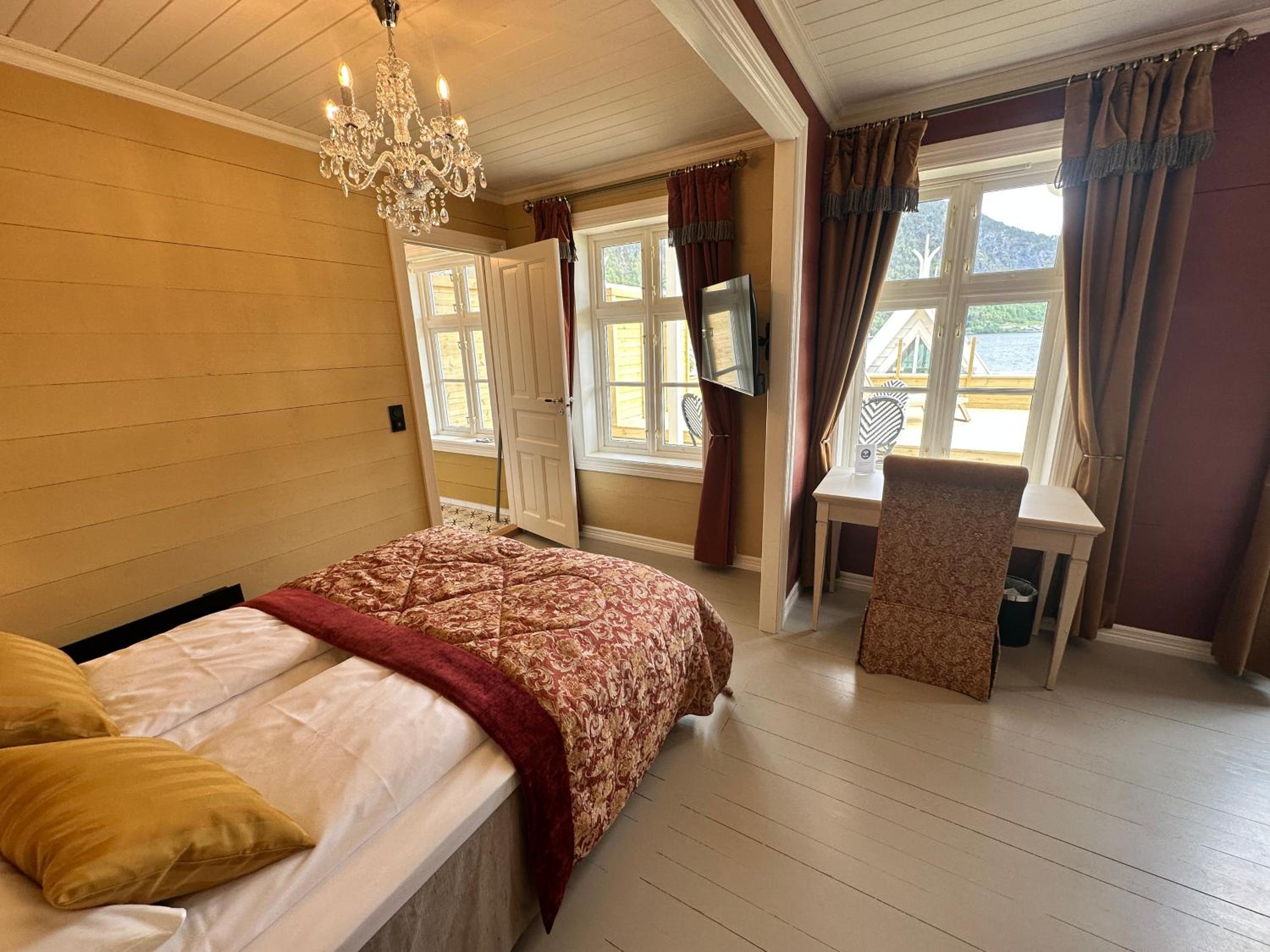 Historic Deluxe Room with Balcony and Fjord View