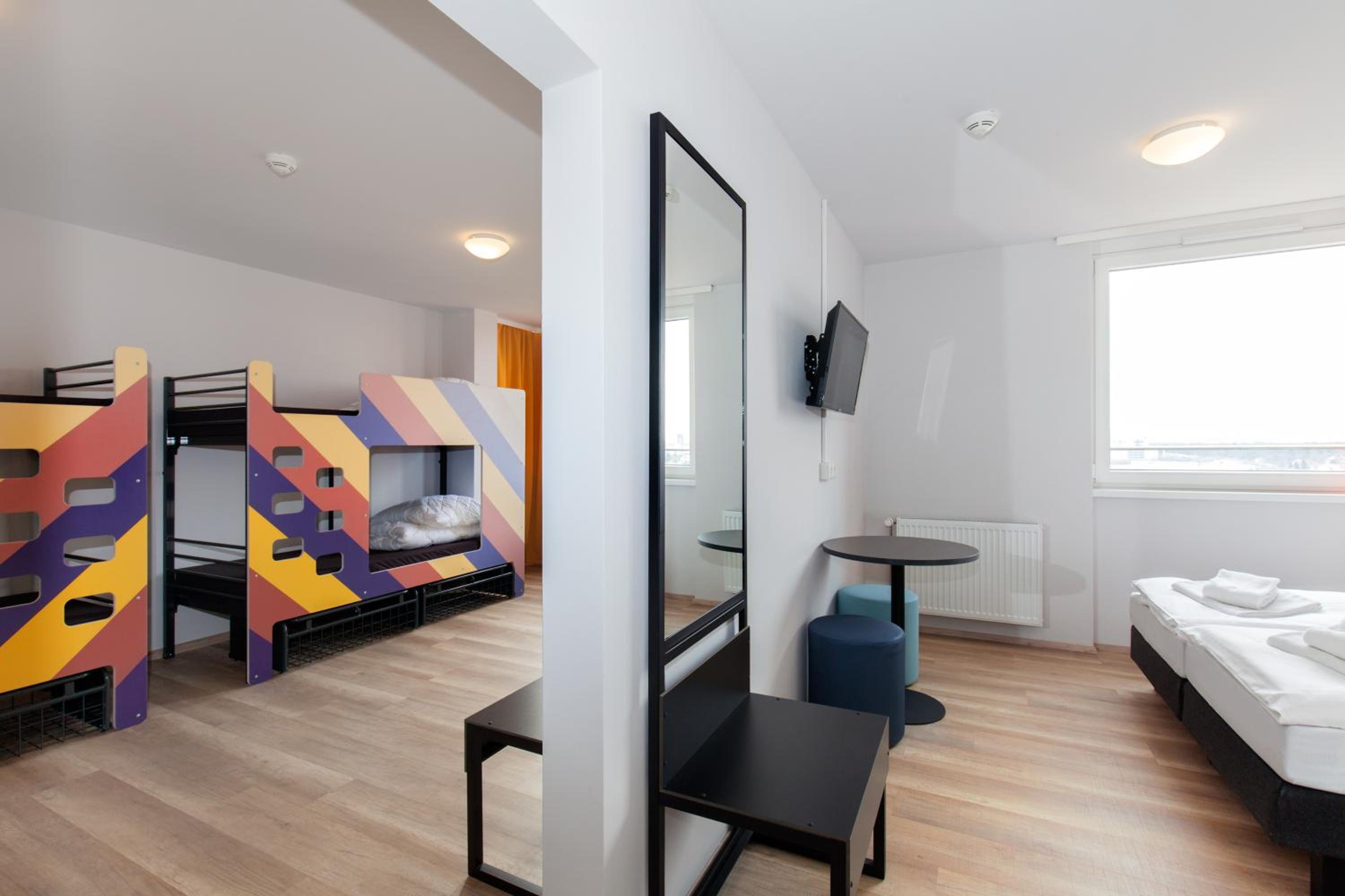 4-Bed Room ( Bunk Beds only) 