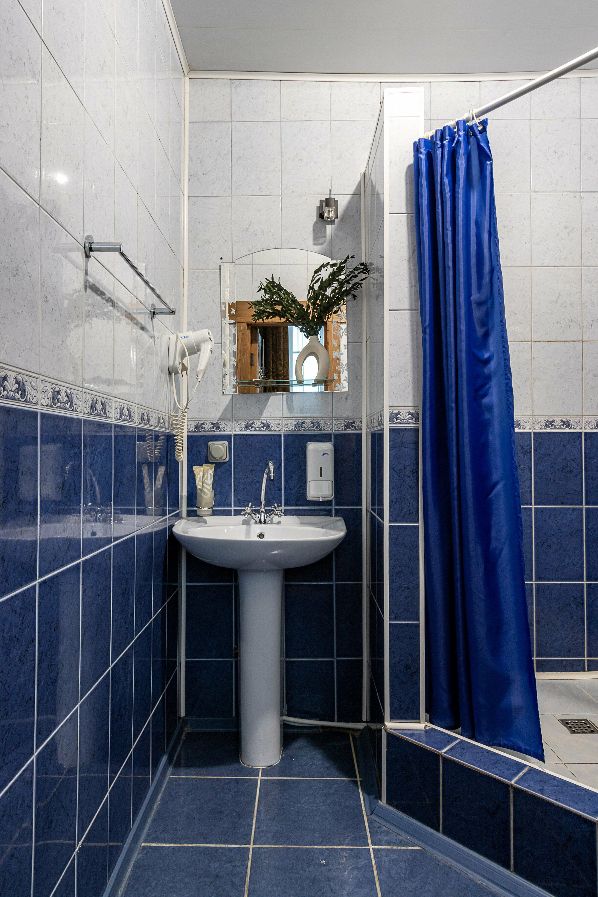 Улучшенный номер с балконом