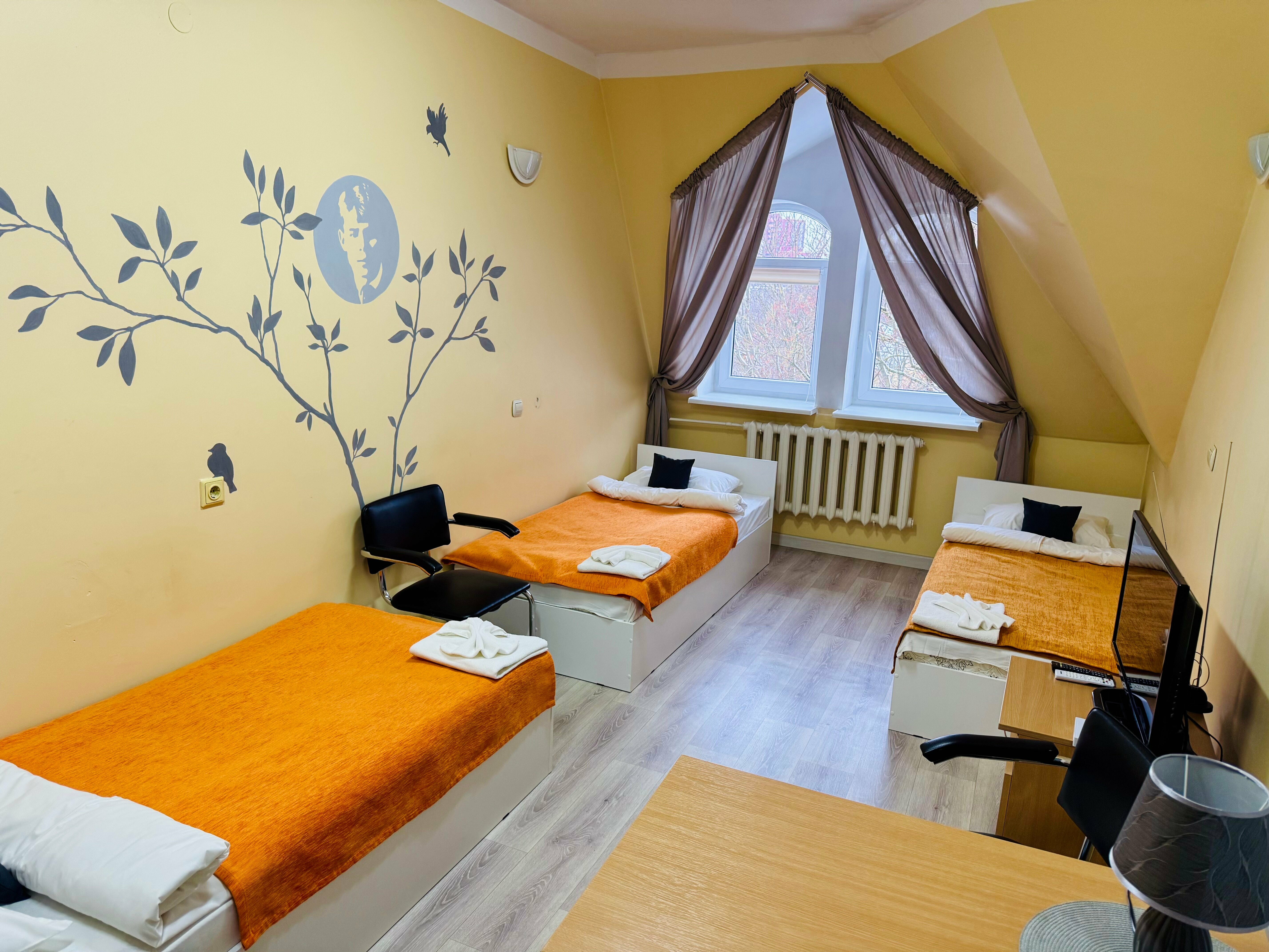 Кровать в общем номере для мужчин