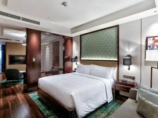 One Bedroom Suite City View