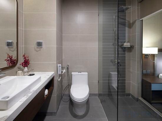 Deluxe Twin With Balcony