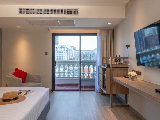 Superior City View Room