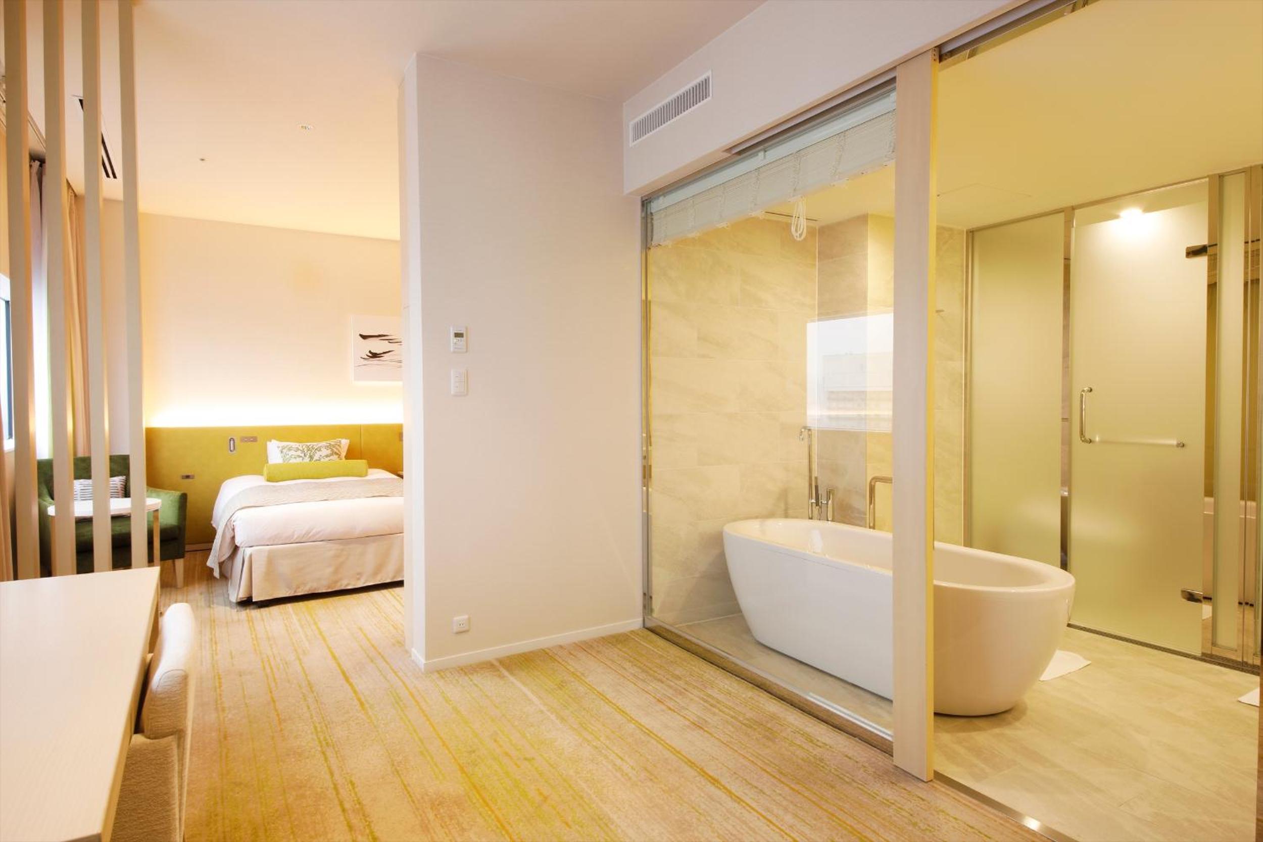 Suite Room with Club Lounge Access