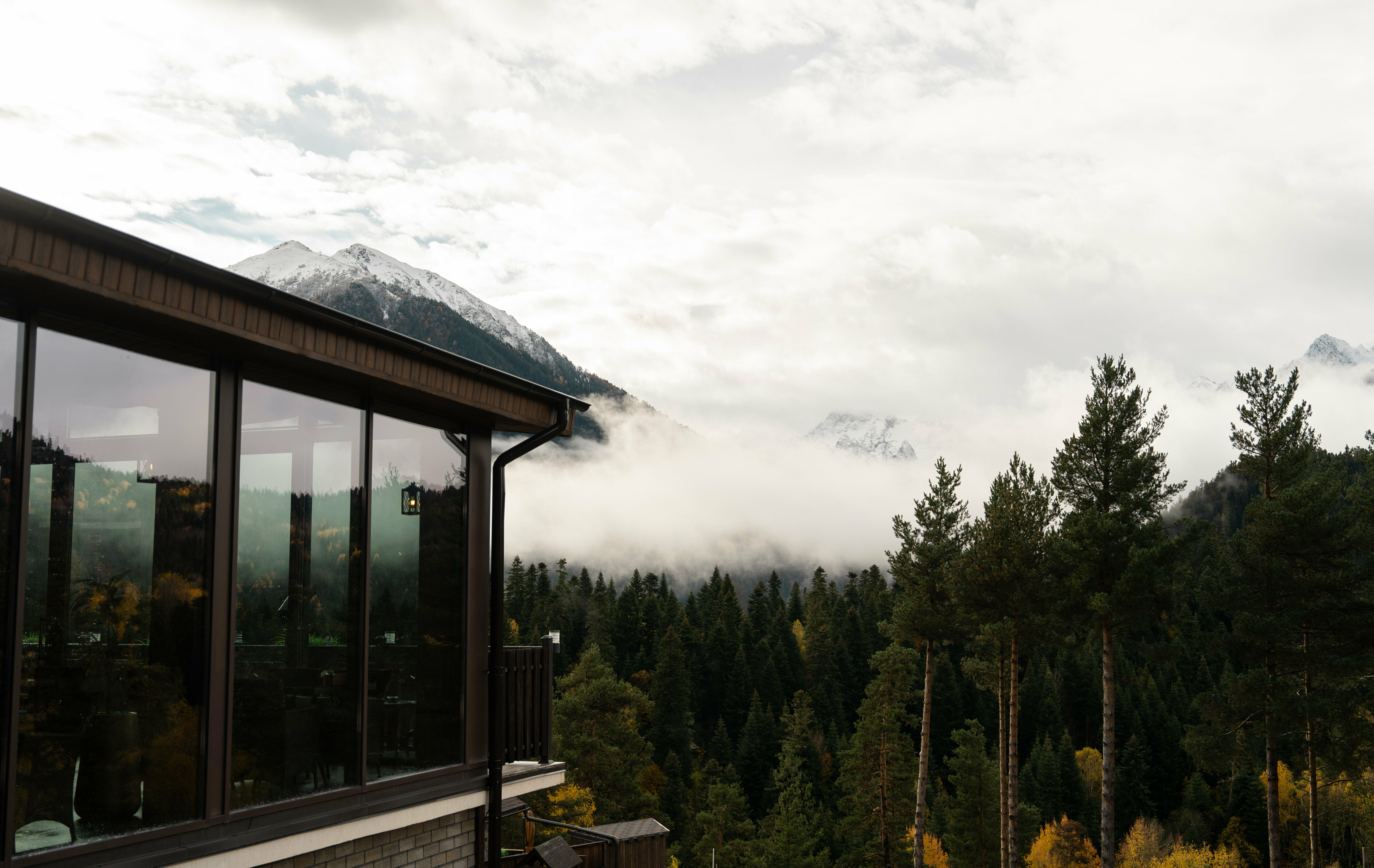 Двухместный с панорамным видом на горы | 3  — этаж |