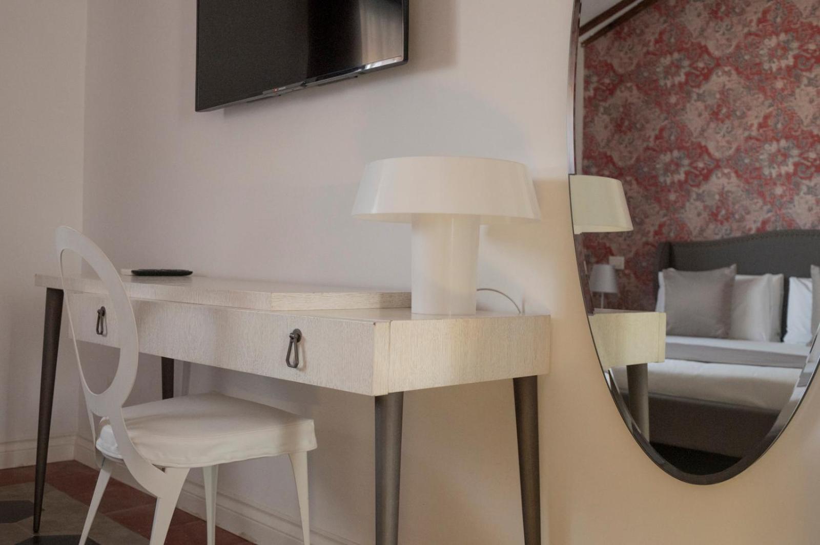 Two-Bedroom Deluxe Apartment