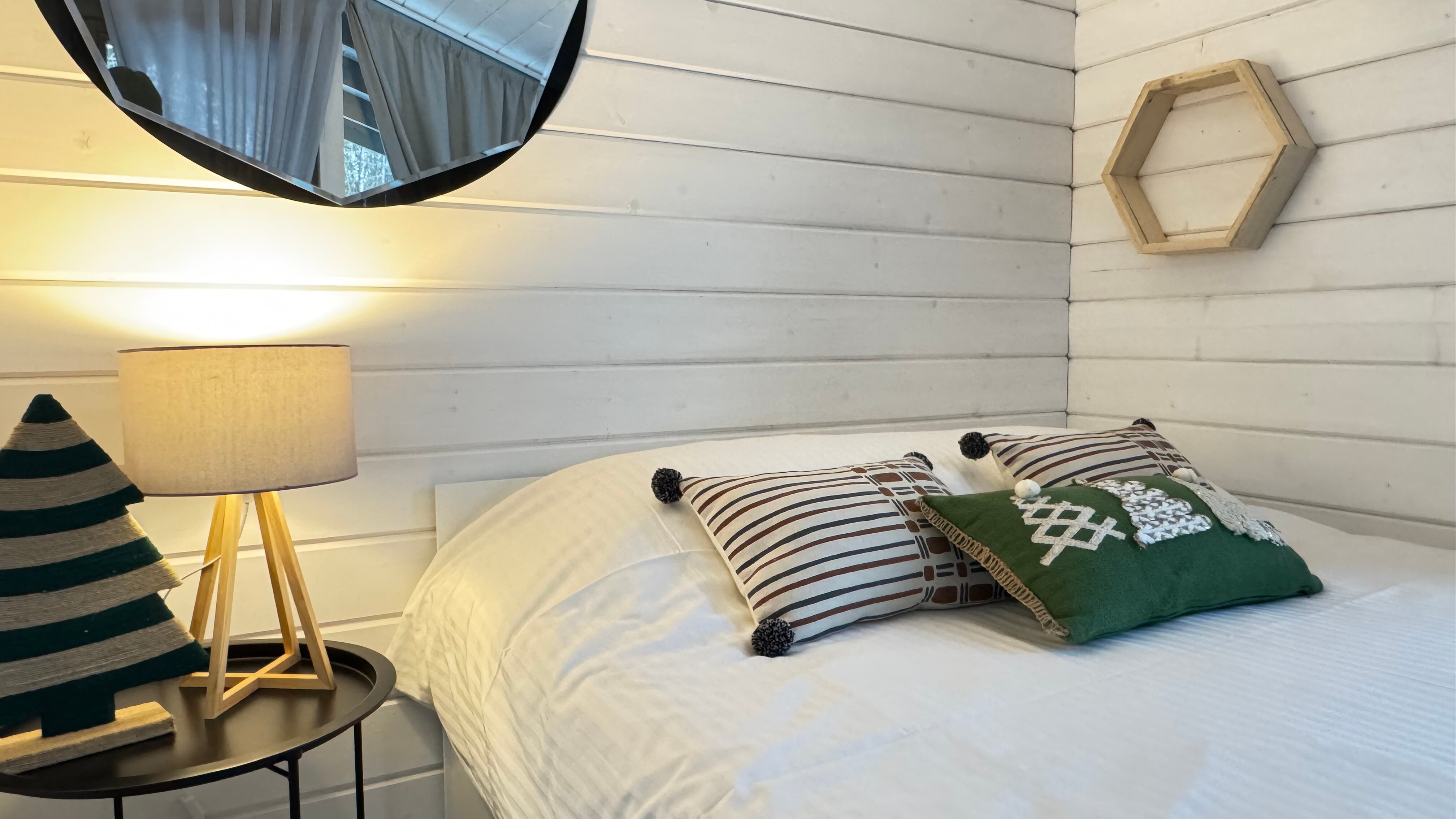 Дом с камином и сауной  у леса