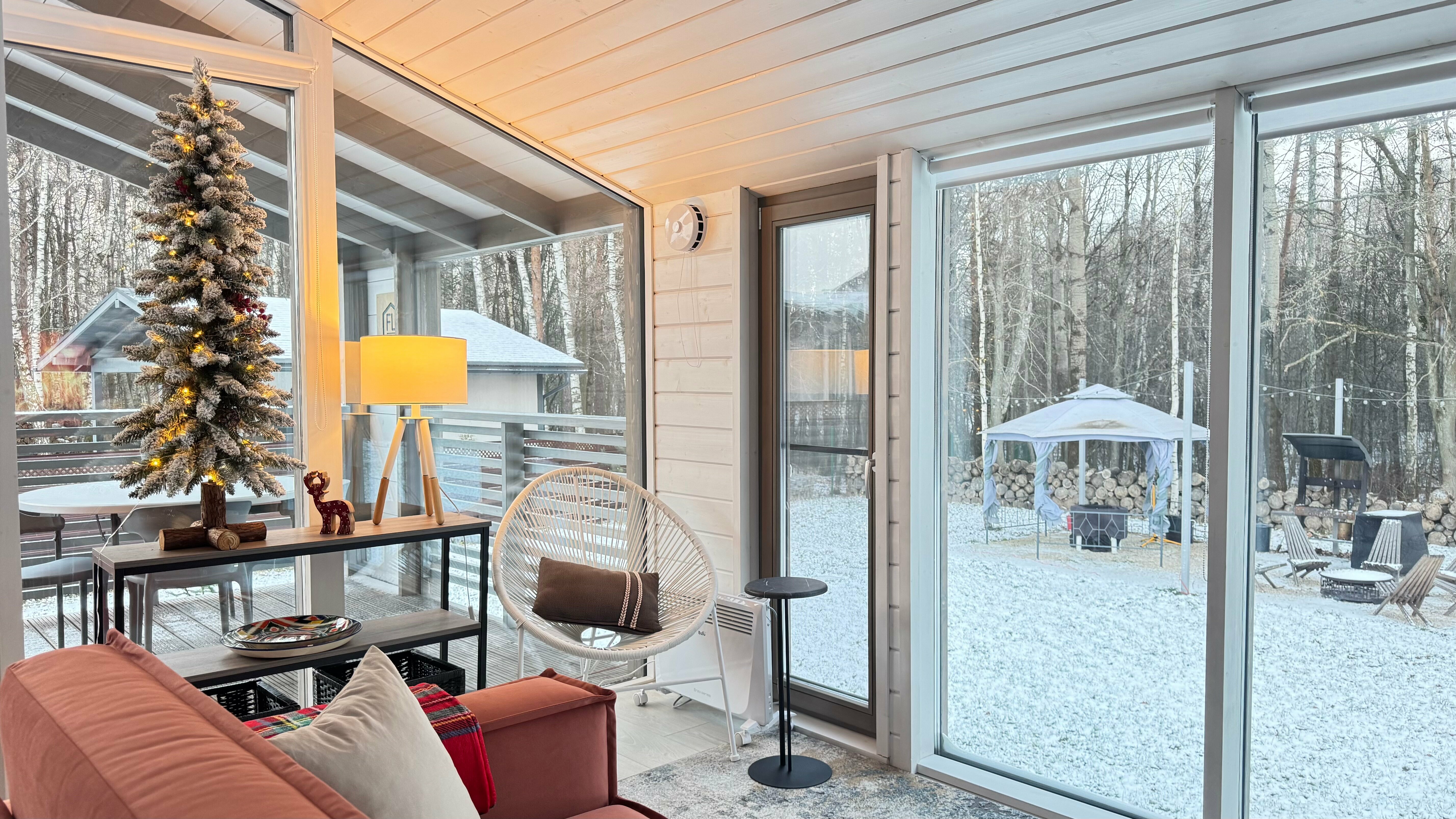 Дом с камином и сауной  у леса