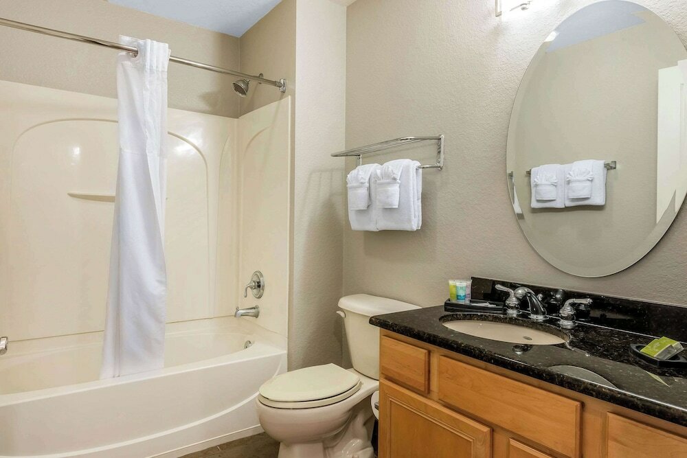 Suite, 3 Bedrooms, Non Smoking, Balcony