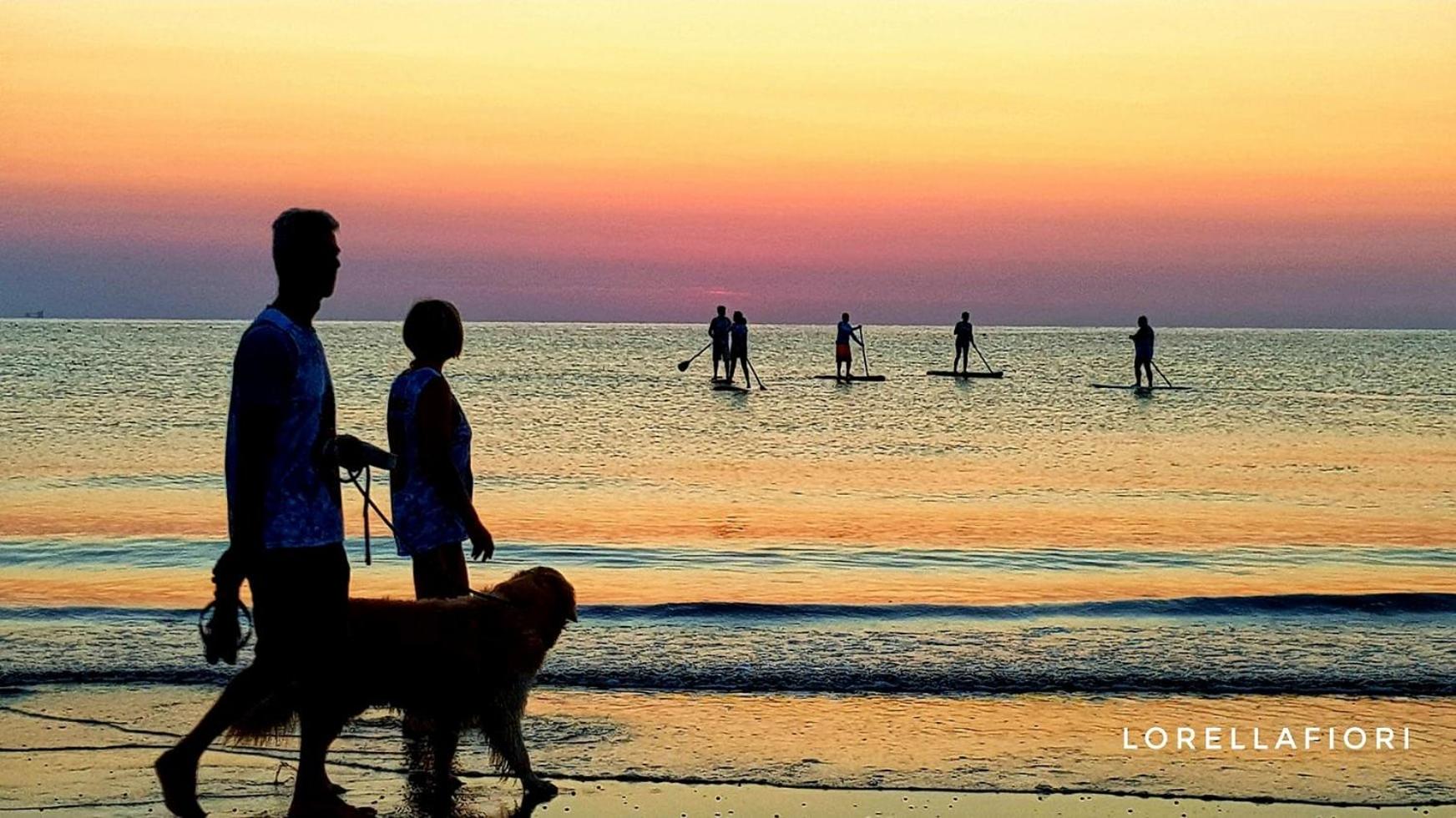  One Bedroom Apartment with Lateral Sea View