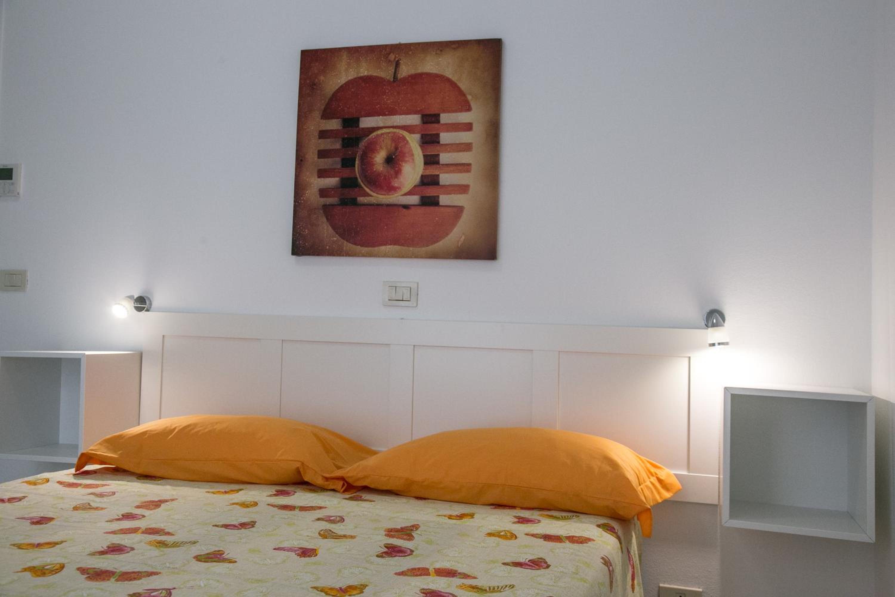 One-Bedroom Apartment with Terrace (3 Adults)