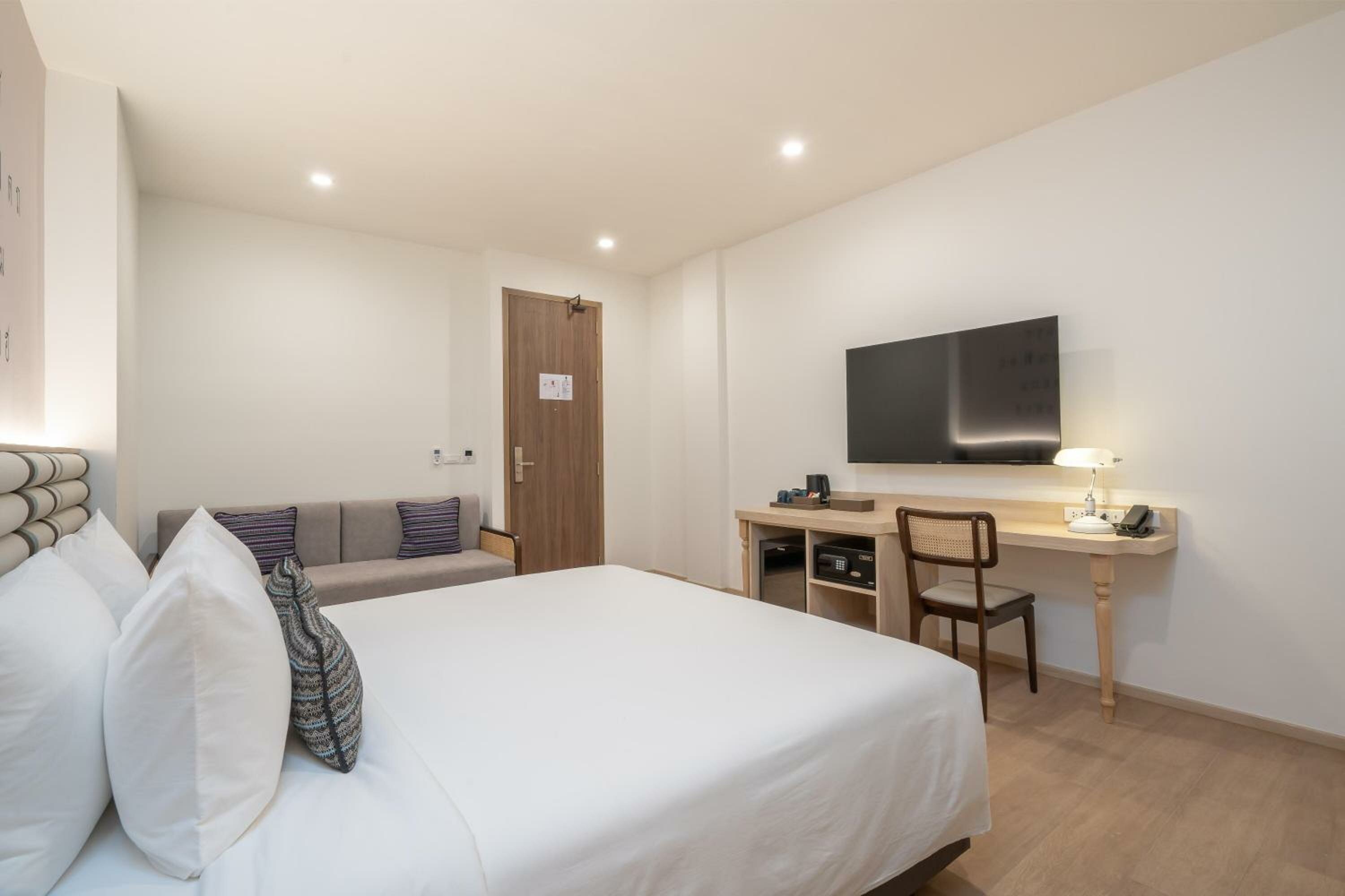 Deluxe Double or Twin Room