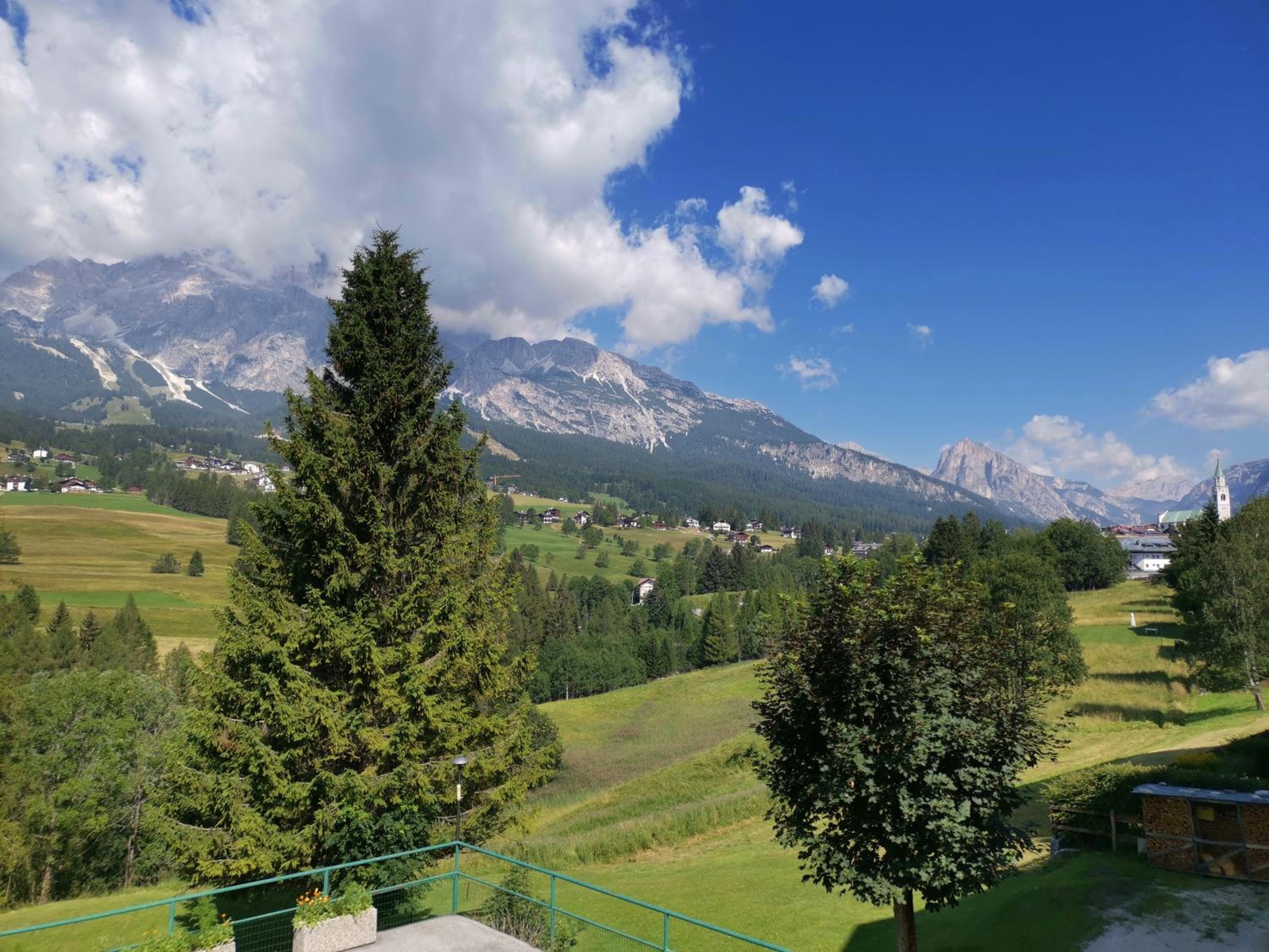 Triple Room with Mountain View