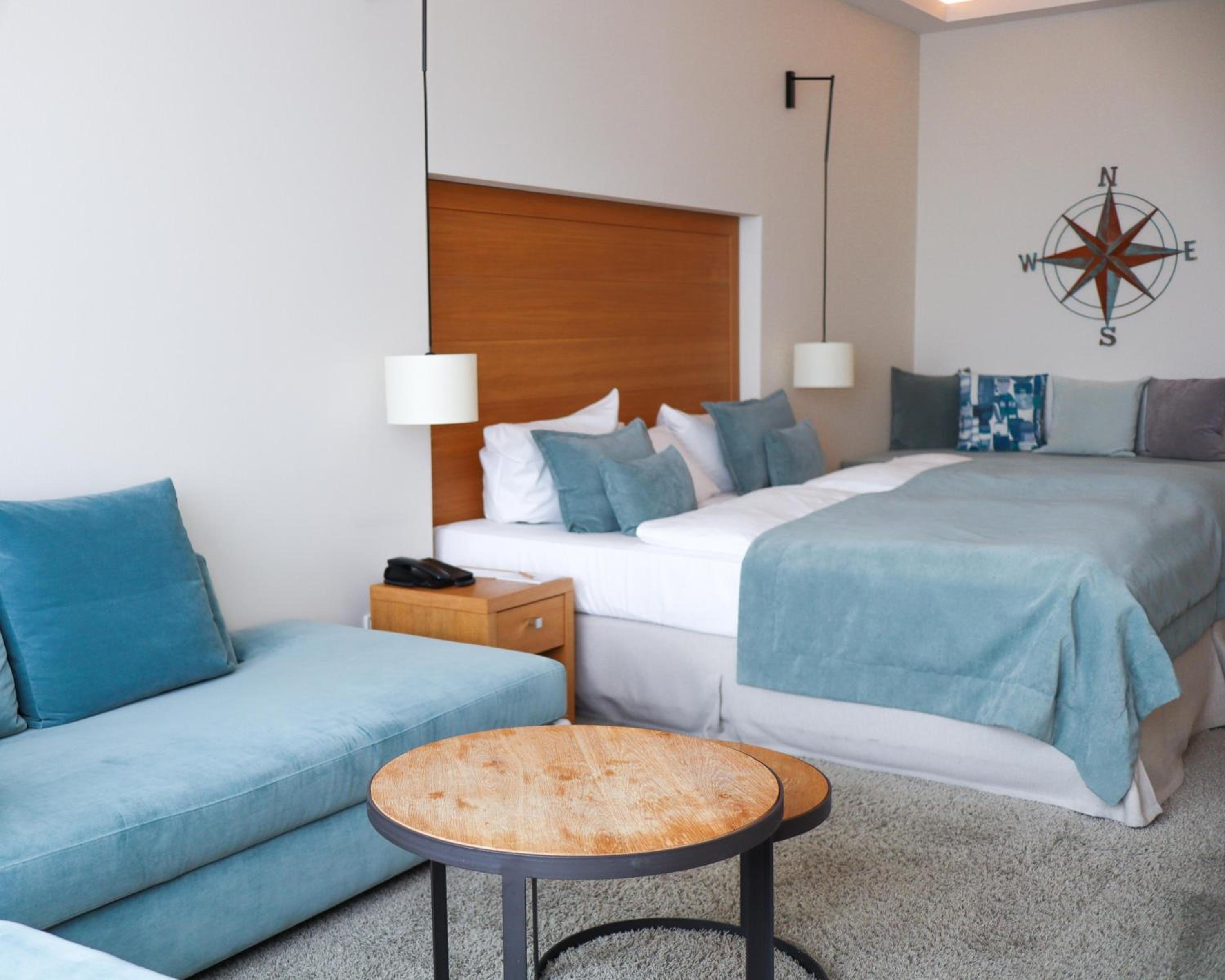 Panoramic Double Room with Balcony and Partial Sea View (no pets)