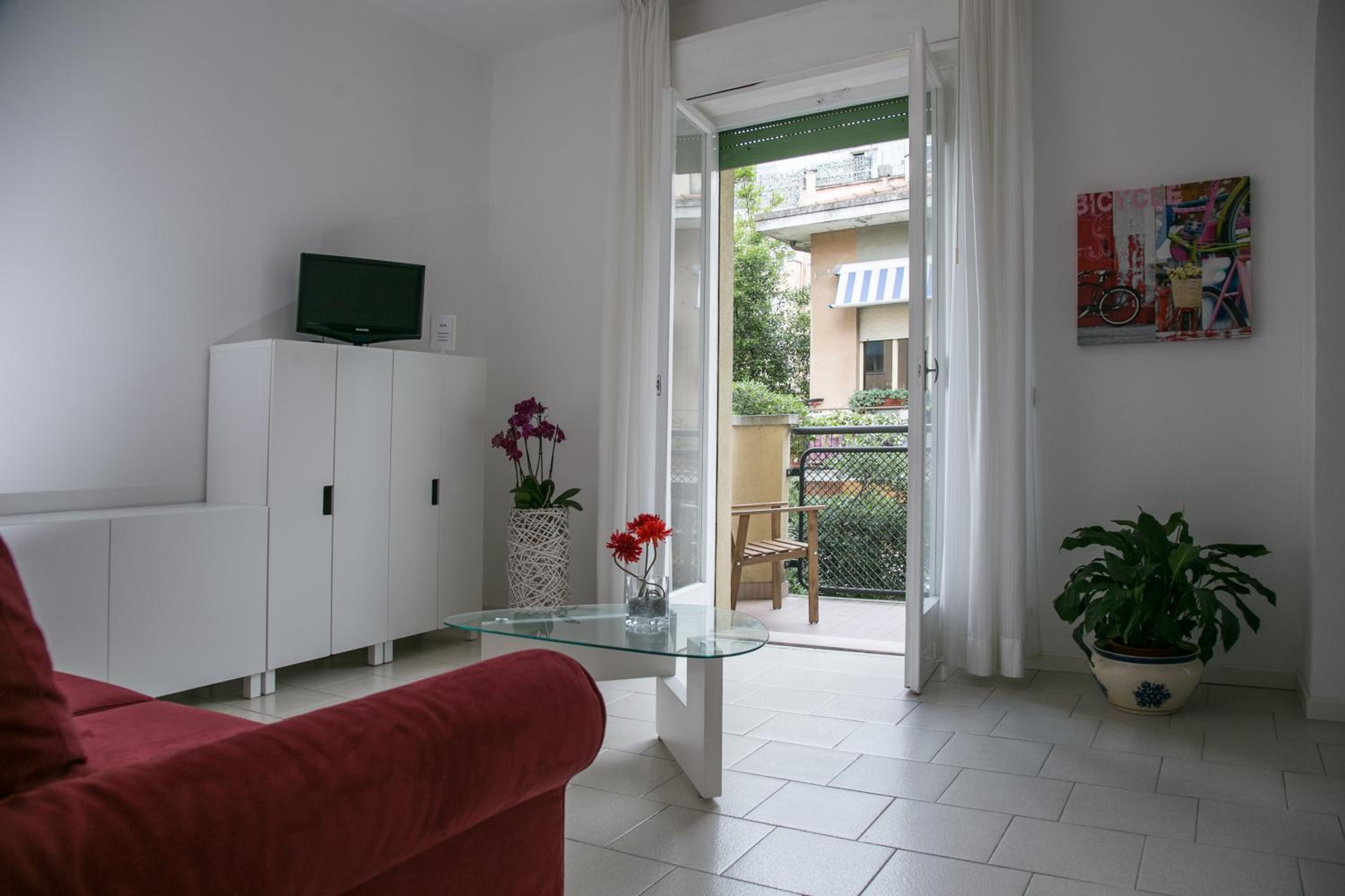 One-Bedroom Apartment with Terrace (5 Adults)