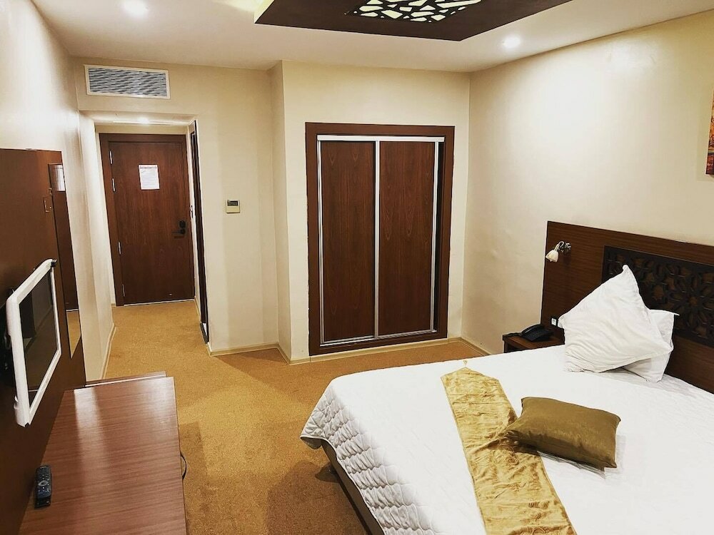 Standard Double or Twin Room, Private Bathroom, City View