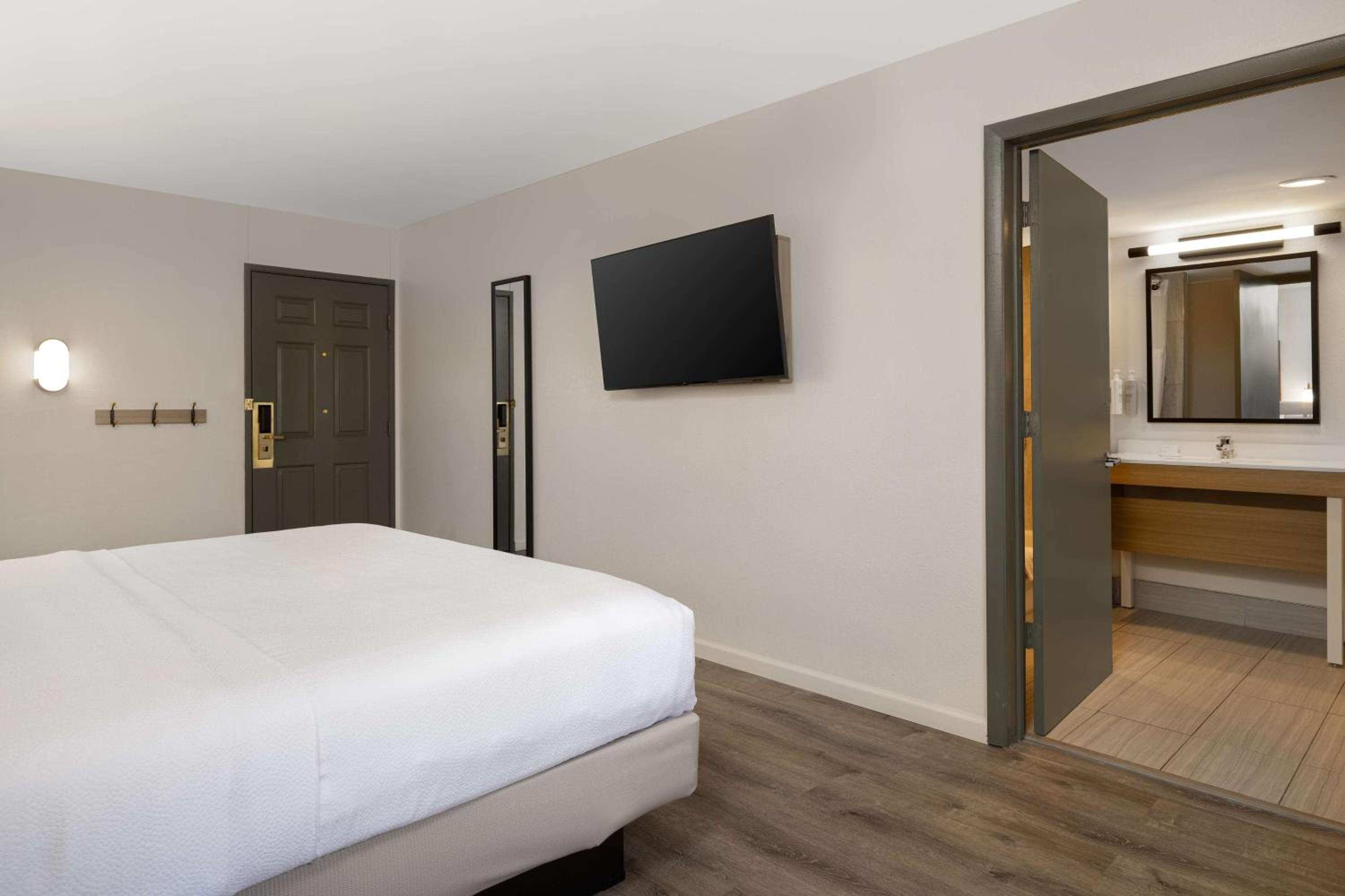 King Room - Hearing Access