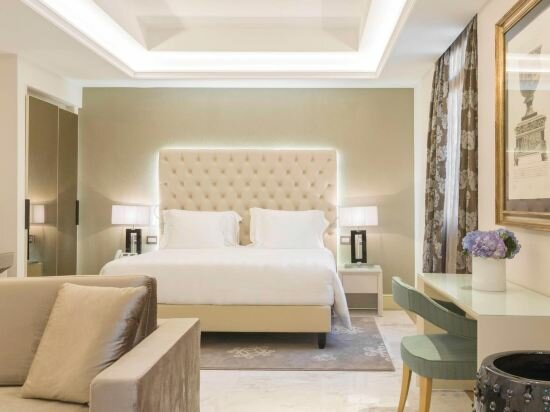 Junior King Suite