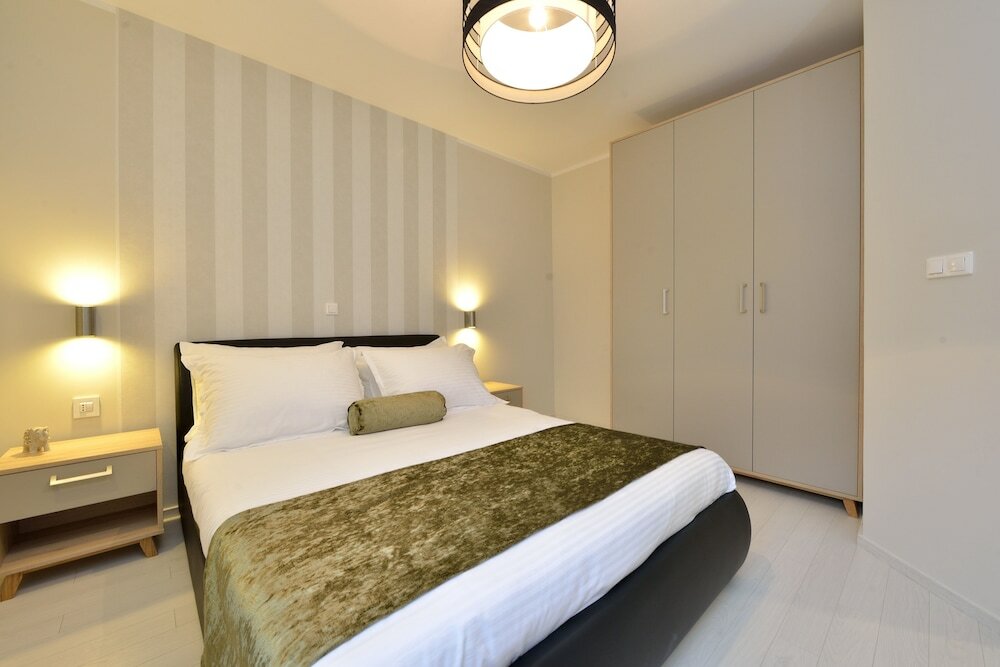 Deluxe Apartment, Balcony, Garden View