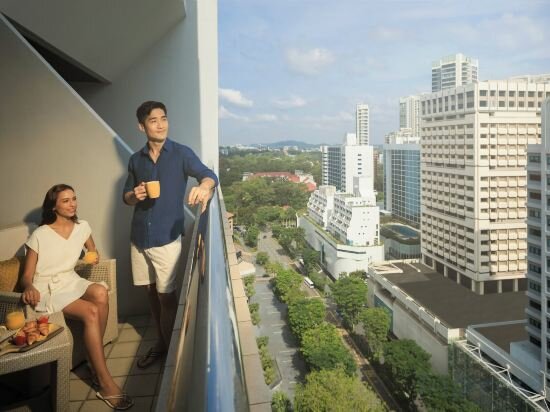 1 King Bed Premium Club Balcony