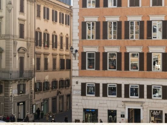 Deluxe Room With Balcony In Annex