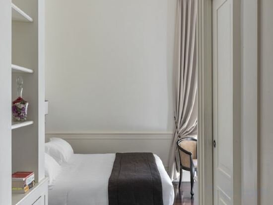 Deluxe Room With Balcony In Annex