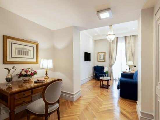 Deluxe Room Inner Court