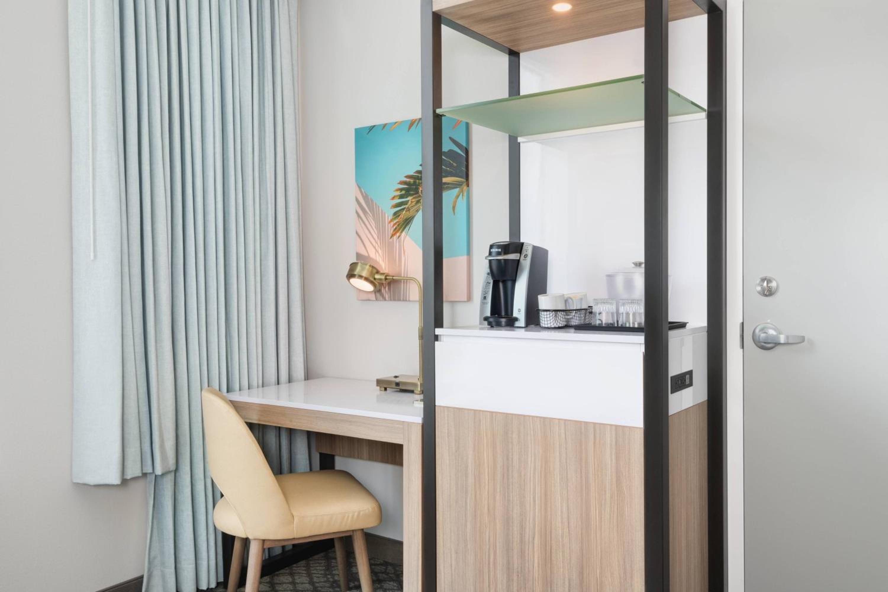 Suite, 1 King, Sofa bed, Inland view