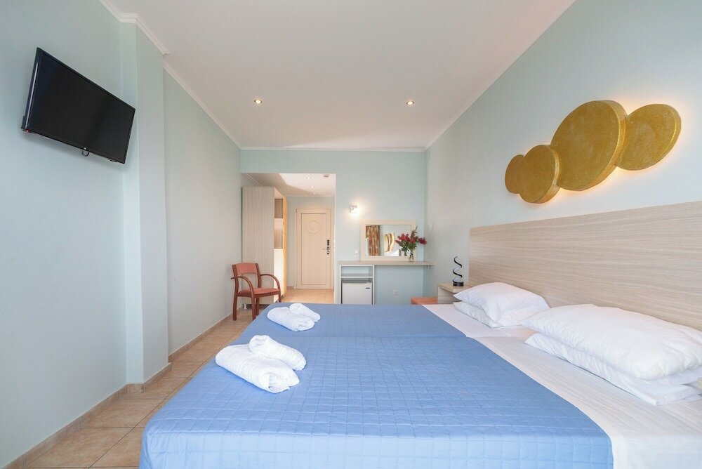 Superior Quadruple Room, Sea View (Family)