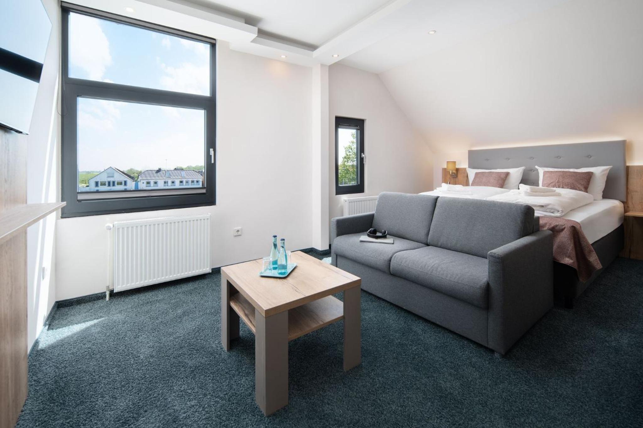 Deluxe Double Room with Shower